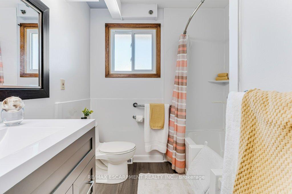 Photo 15 of 12 Shoreline Drive, St. Catharines, Lakeshore — HOMEH