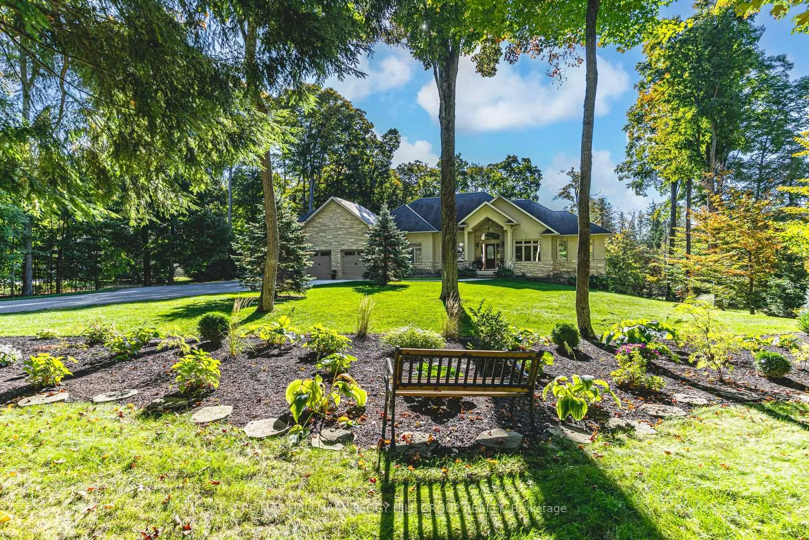 Photo 27 of 32 Gallagher Crescent, Springwater, Midhurst — HOMEH