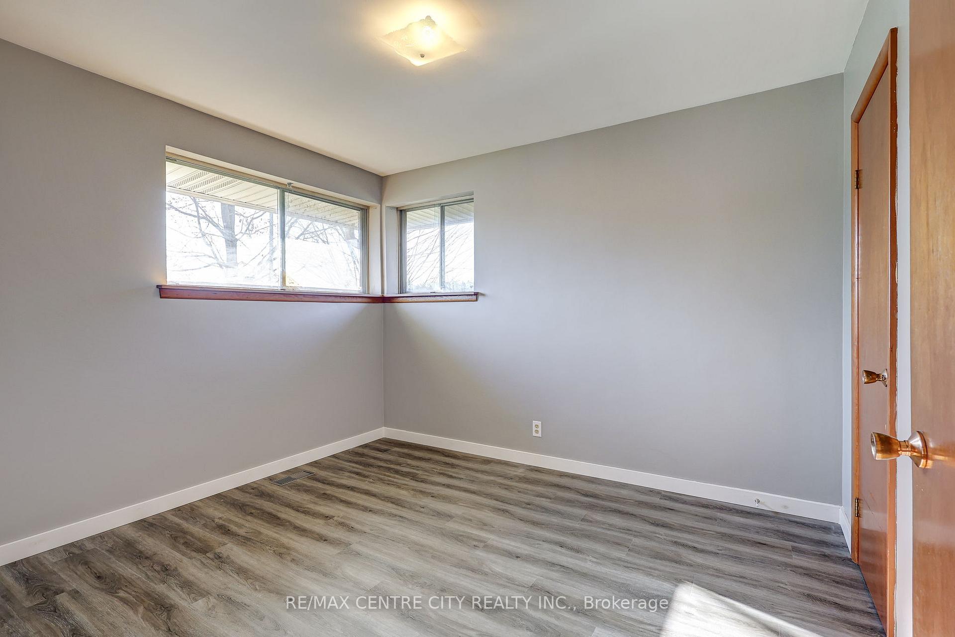 Photo 14 of 4 Brant Avenue, St. Thomas — HOMEH