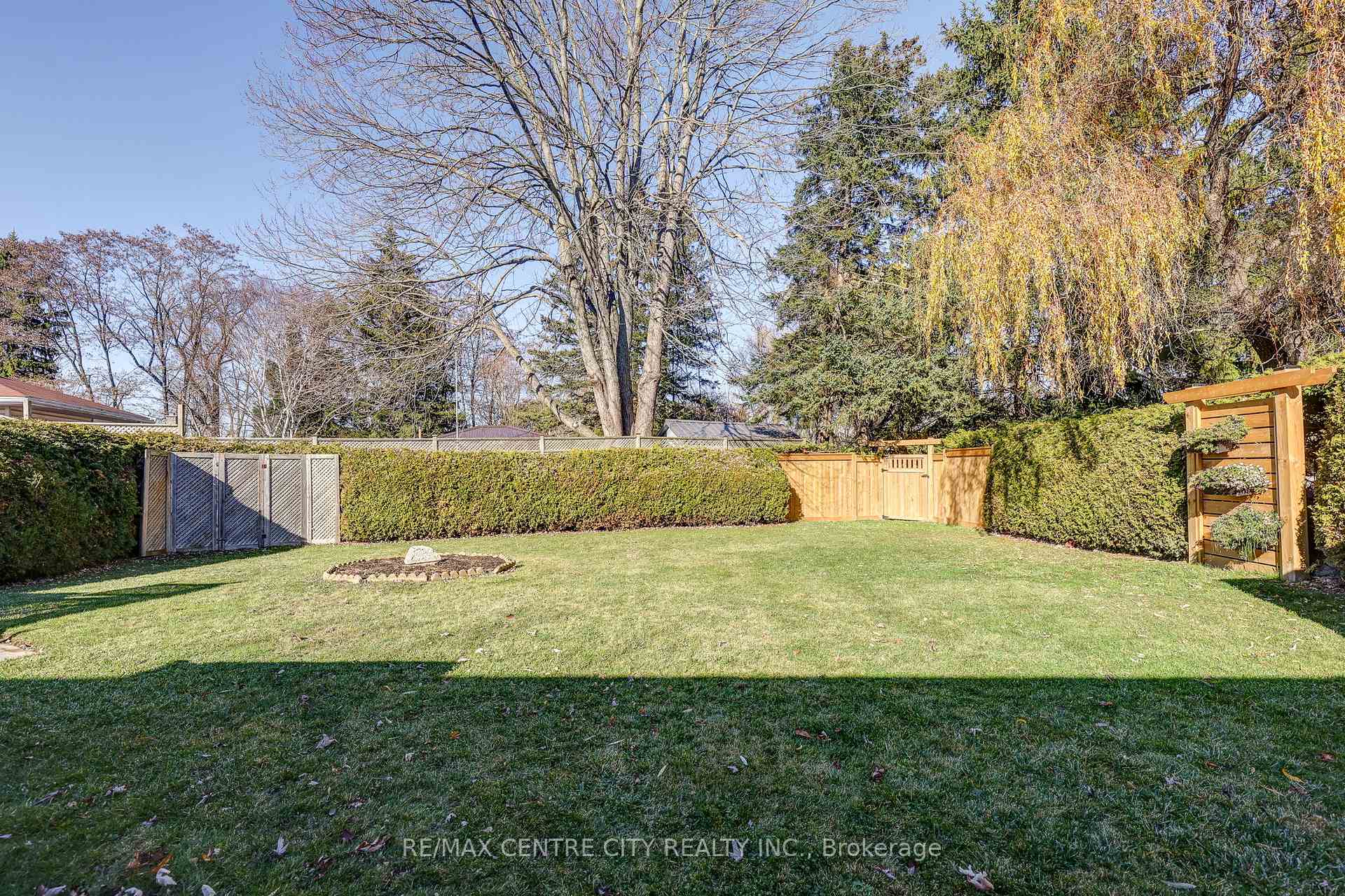 Photo 36 of 4 Brant Avenue, St. Thomas — HOMEH