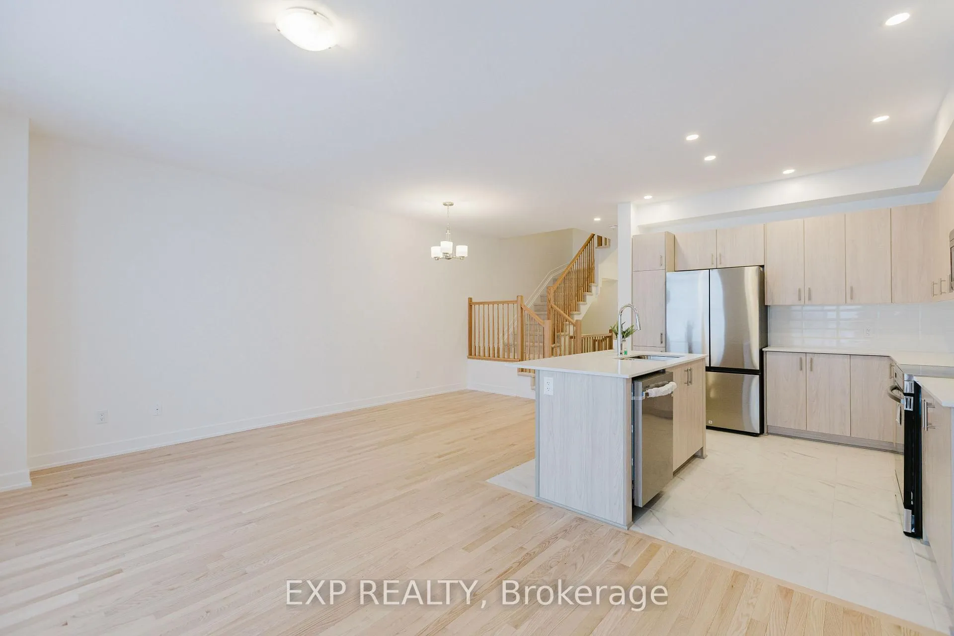 Photo 13 of 6042 David Weins Street, Ottawa, Stittsville (South) — HOMEH