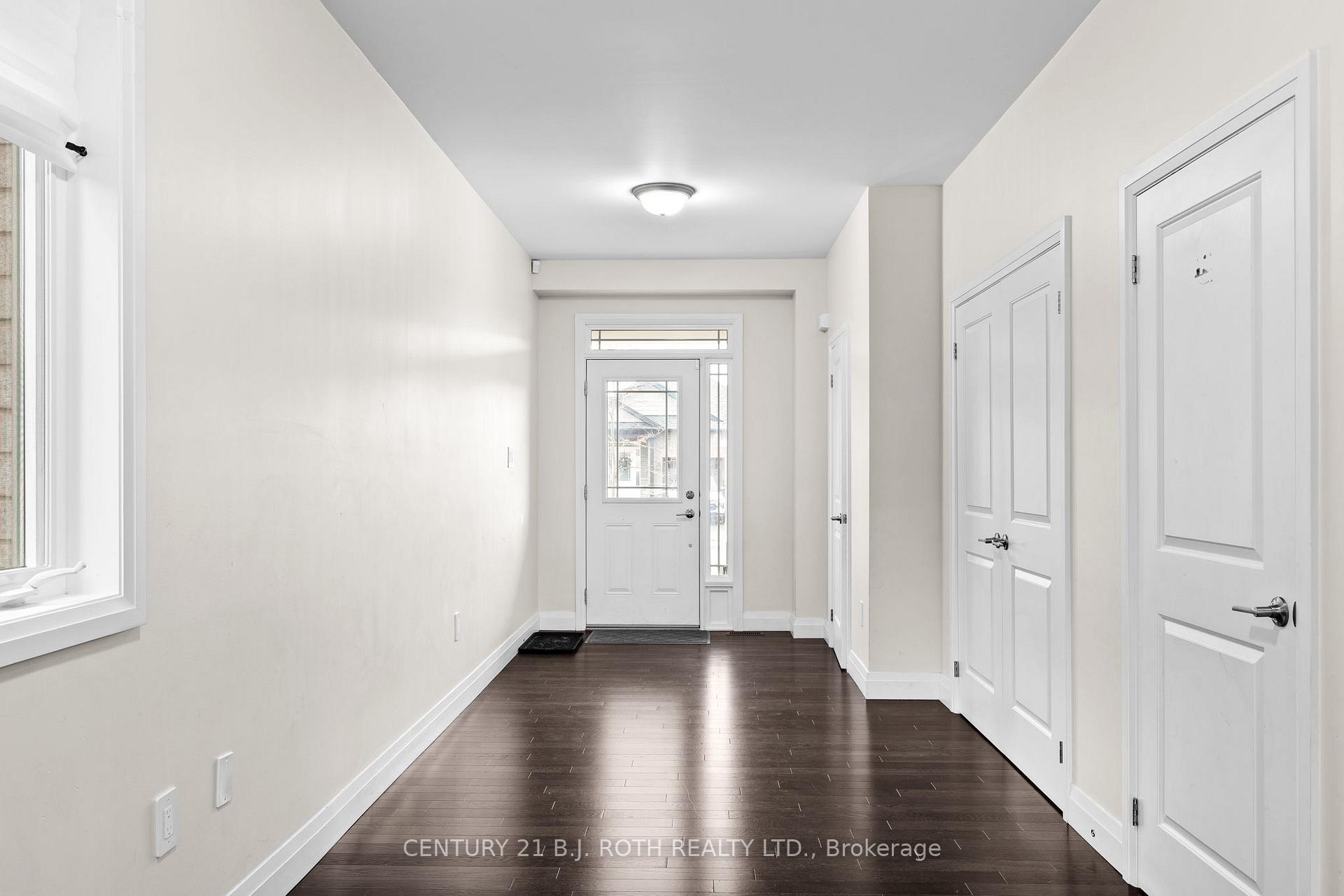 Photo 3 of 137 Ritchie Crescent, Springwater, Elmvale — HOMEH