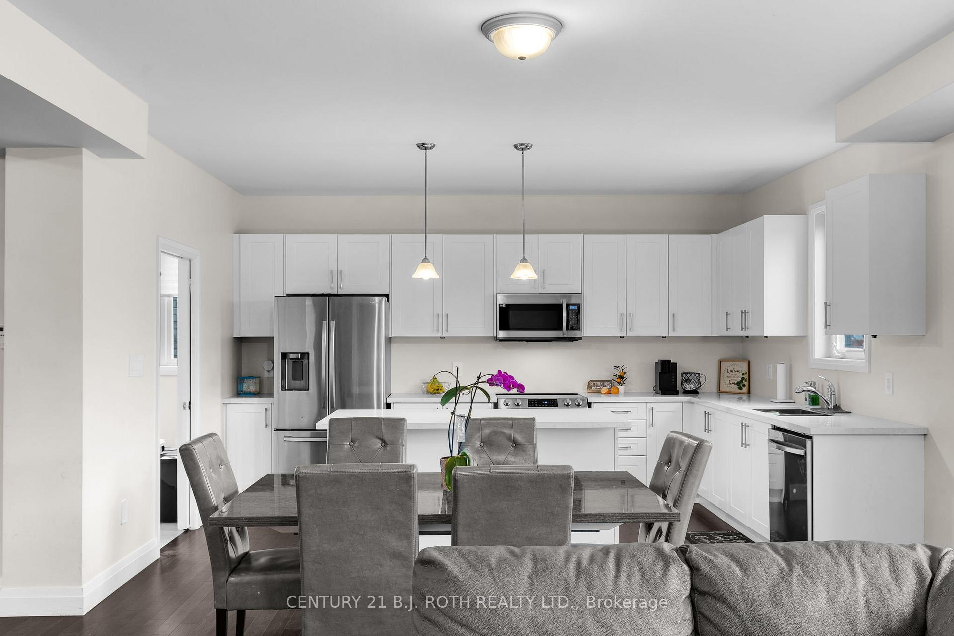 Photo 10 of 137 Ritchie Crescent, Springwater, Elmvale — HOMEH