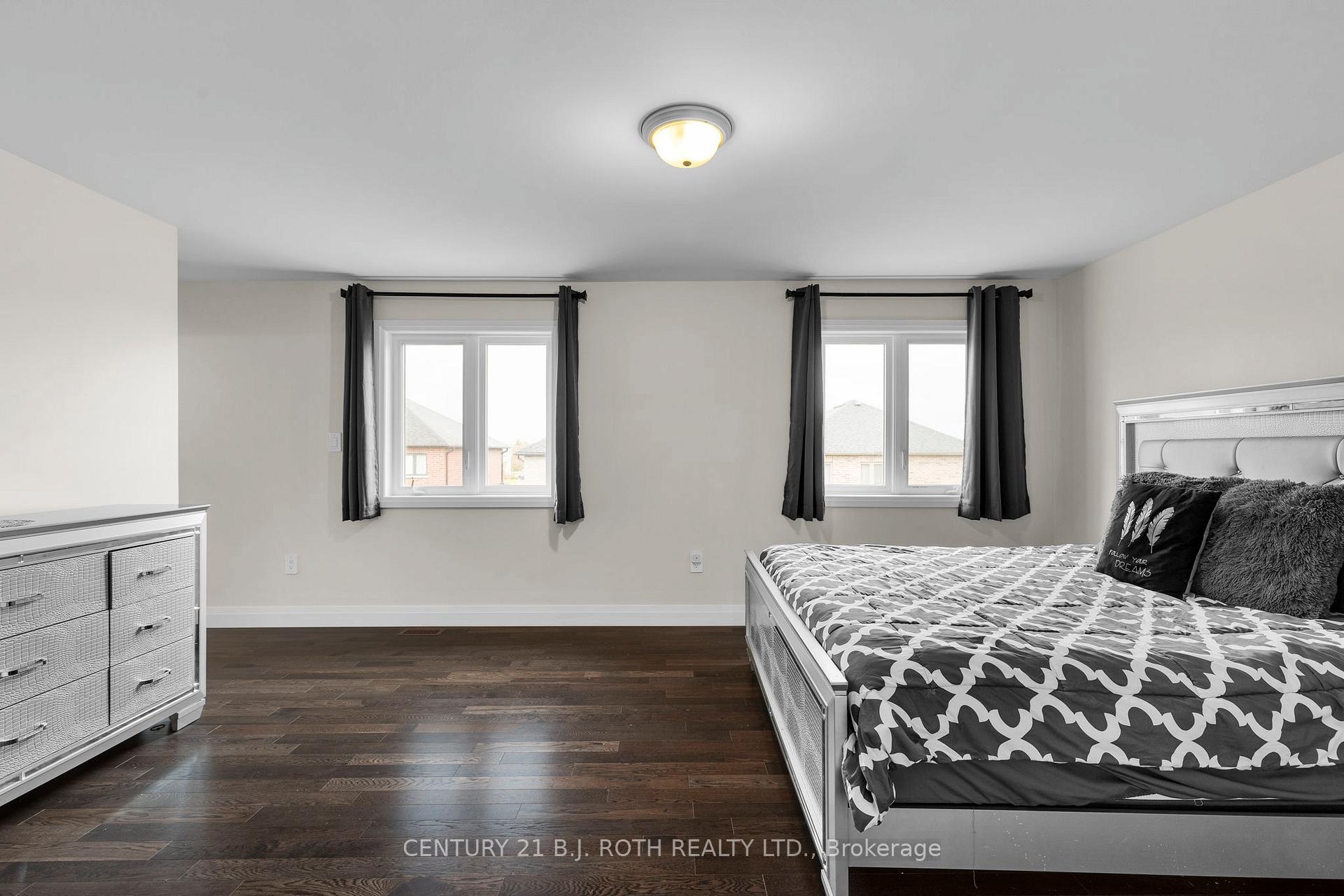 Photo 19 of 137 Ritchie Crescent, Springwater, Elmvale — HOMEH