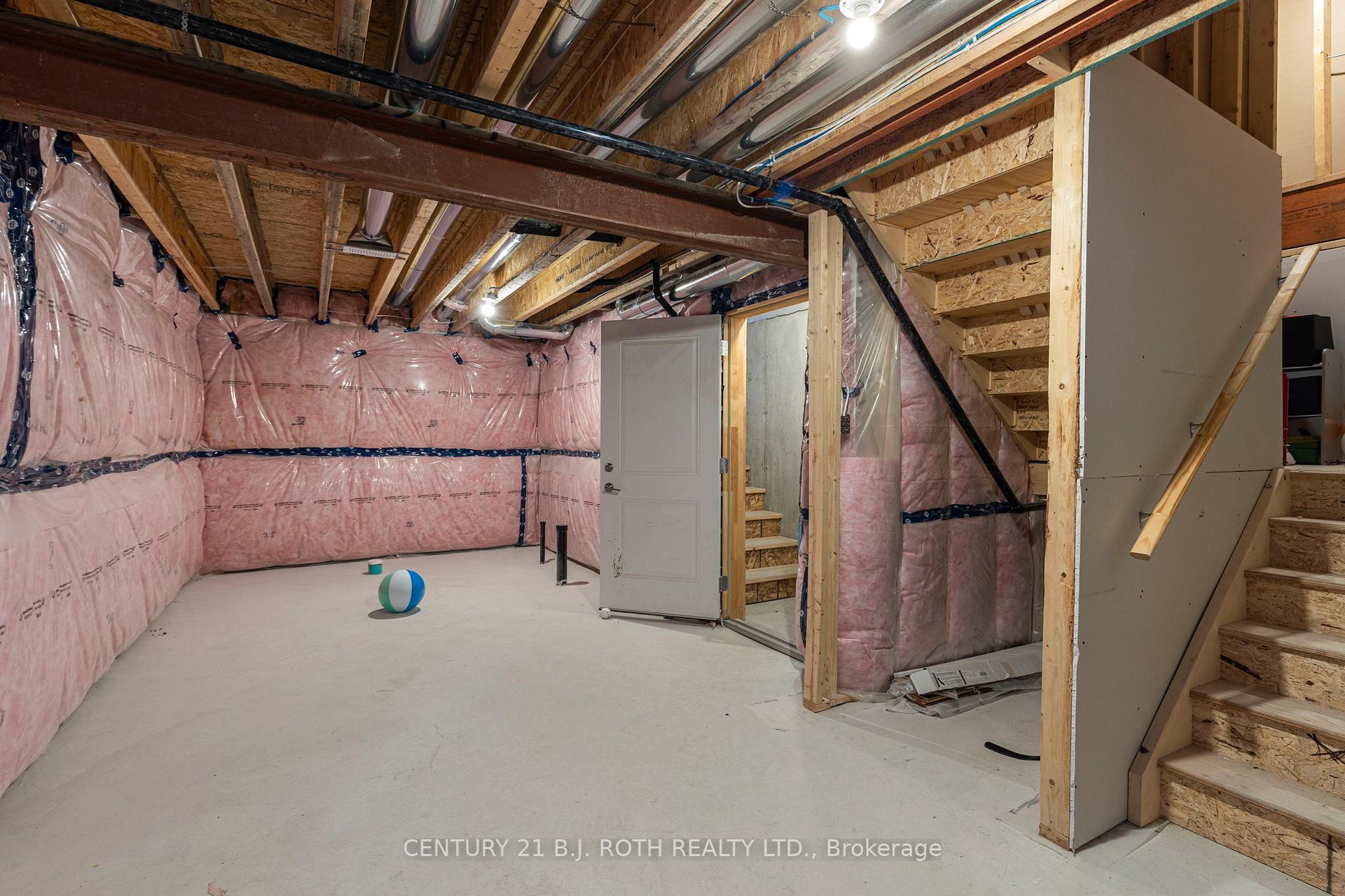 Photo 31 of 137 Ritchie Crescent, Springwater, Elmvale — HOMEH