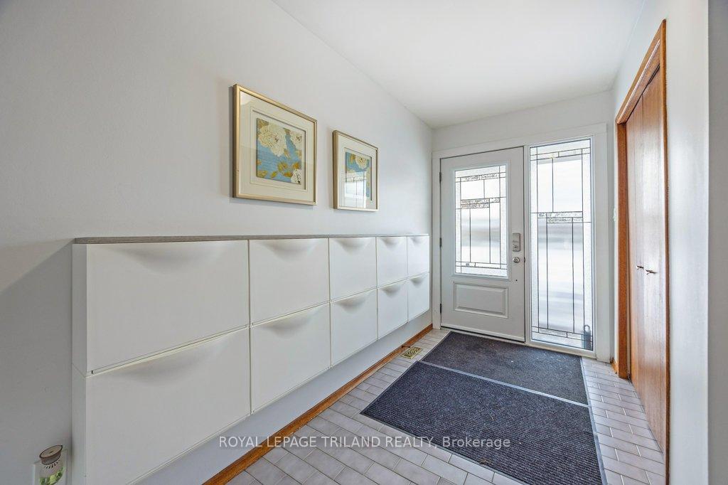 Photo 7 of 15 Stirling Crescent, St. Thomas — HOMEH