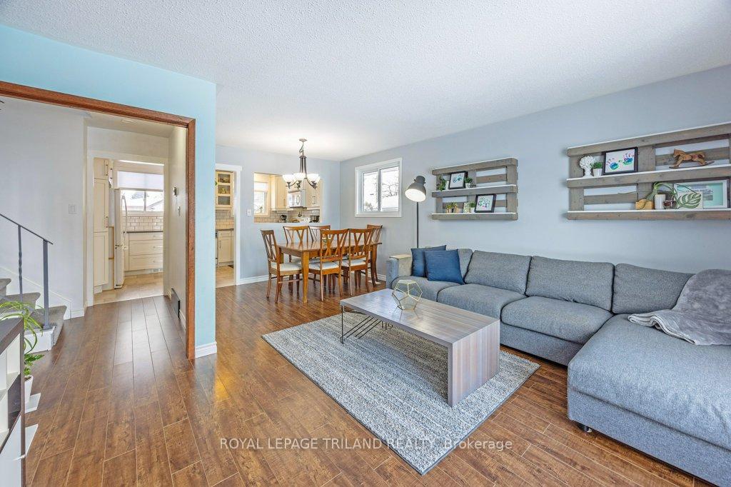 Photo 12 of 15 Stirling Crescent, St. Thomas — HOMEH