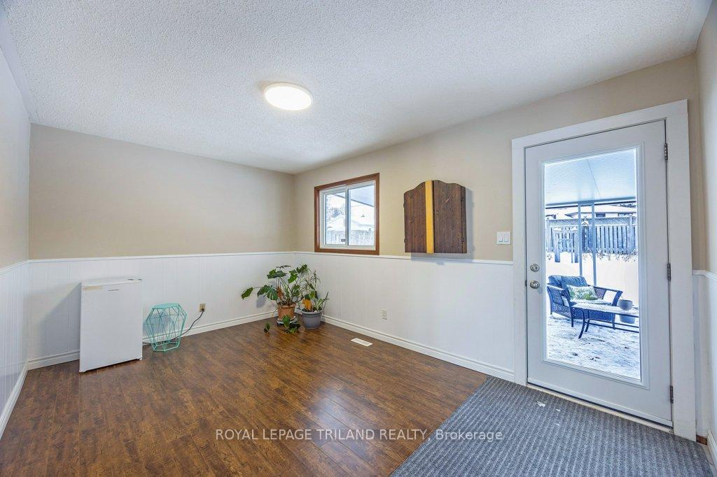 Photo 20 of 15 Stirling Crescent, St. Thomas — HOMEH