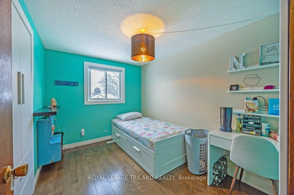 Photo 26 of 15 Stirling Crescent, St. Thomas — HOMEH