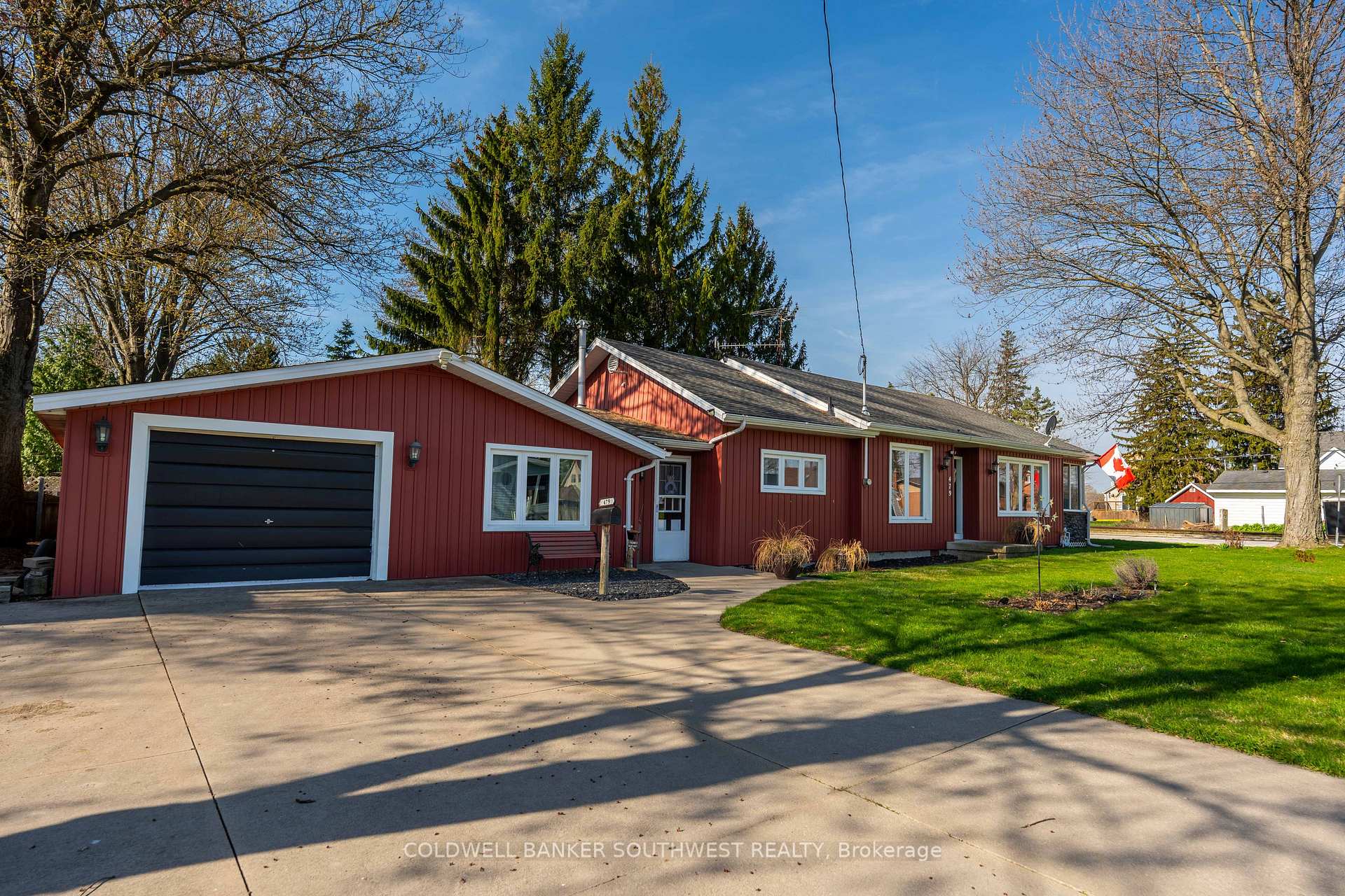 Photo 2 of 479 William Street, St. Clair — HOMEH