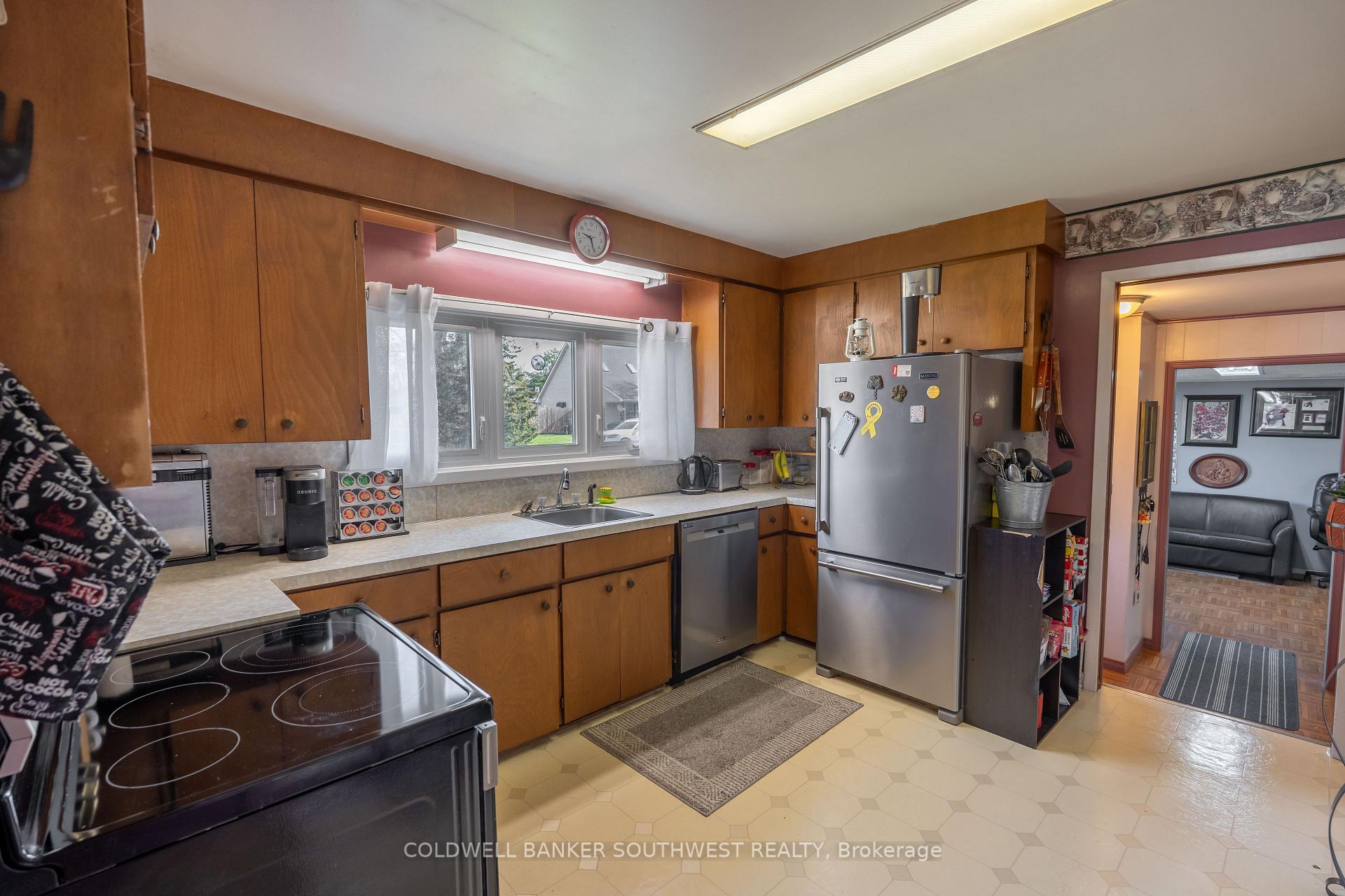 Photo 11 of 479 William Street, St. Clair — HOMEH