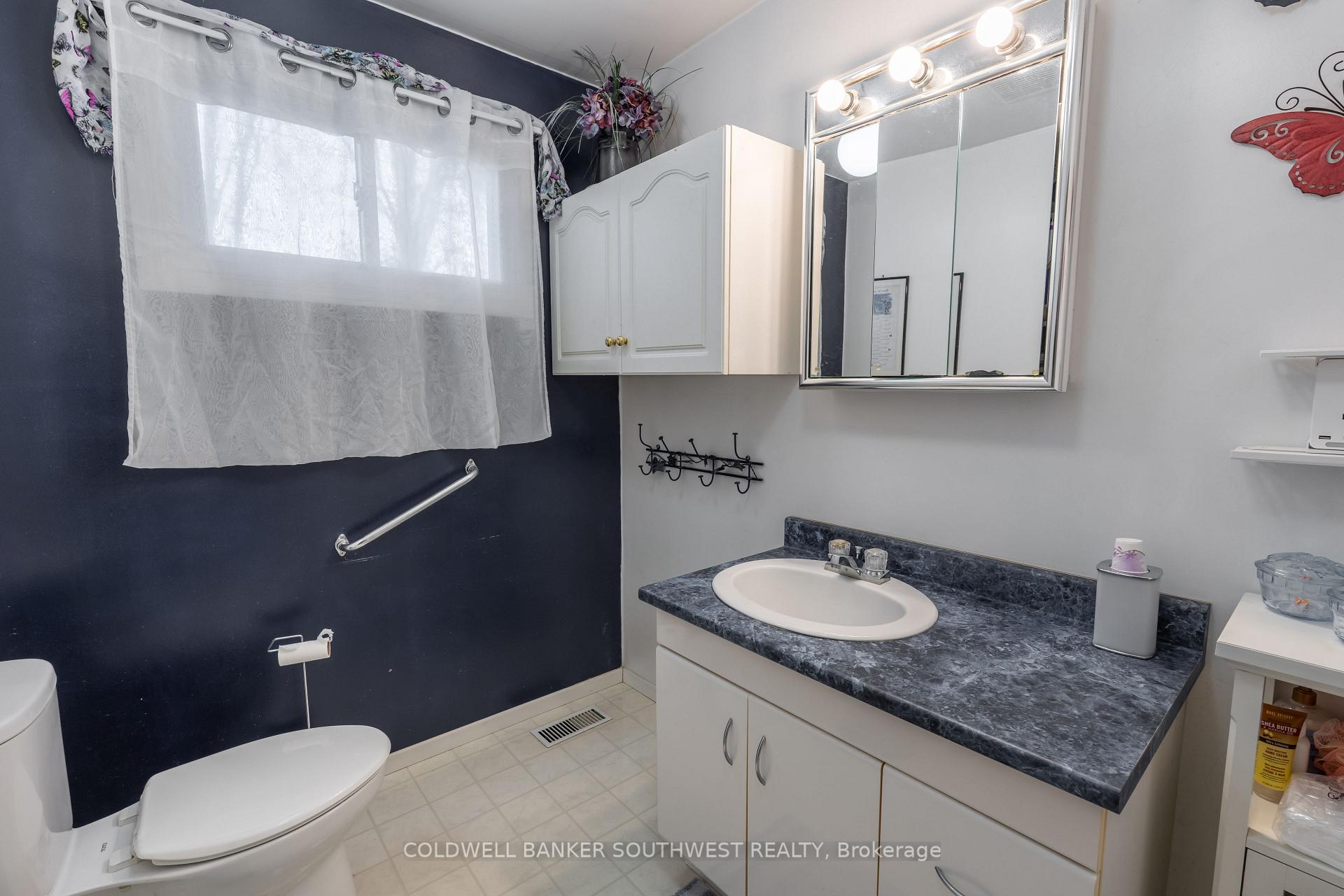 Photo 15 of 479 William Street, St. Clair — HOMEH