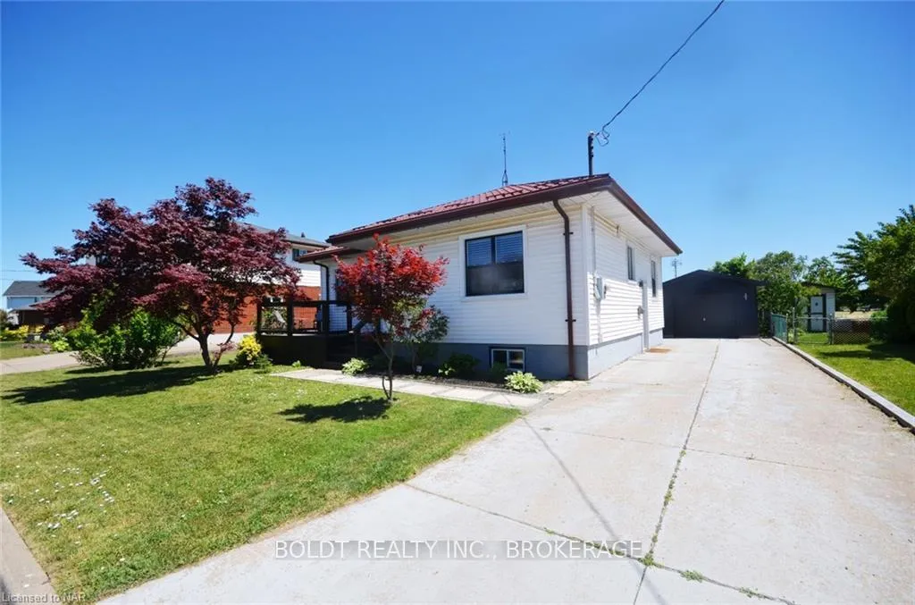 Photo 2 of Unit Lower, 18 Myrtle Avenue, St. Catharines, Carlton/Bunting — HOMEH