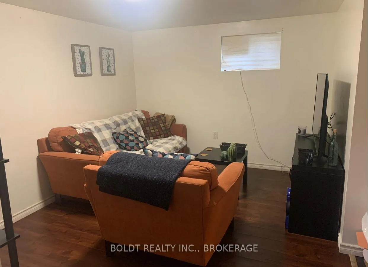Photo 6 of Unit Lower, 18 Myrtle Avenue, St. Catharines, Carlton/Bunting — HOMEH
