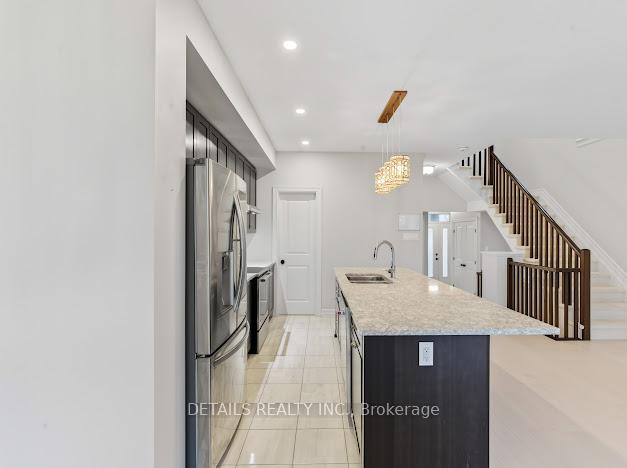 Photo 12 of 690 Vivera Place, Ottawa, Fringewood — HOMEH