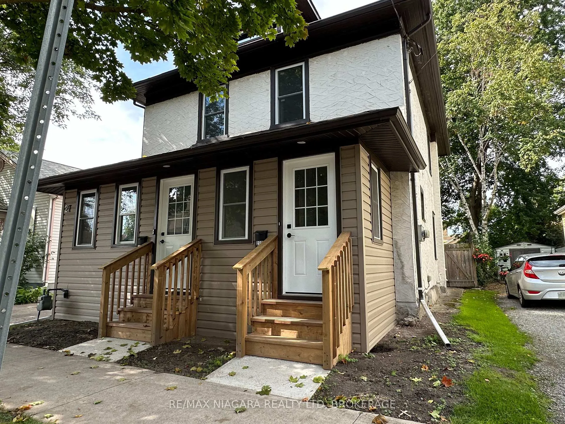 Front of Unit unit B, 27 Water Street