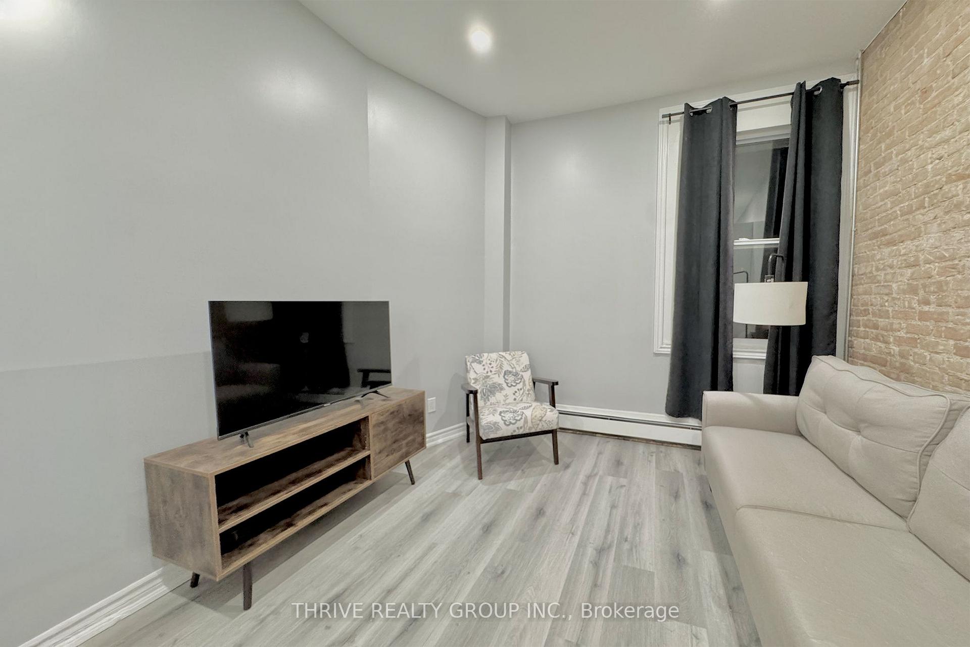 Photo 6 of Unit 12, 268 Talbot Street, St. Thomas — HOMEH