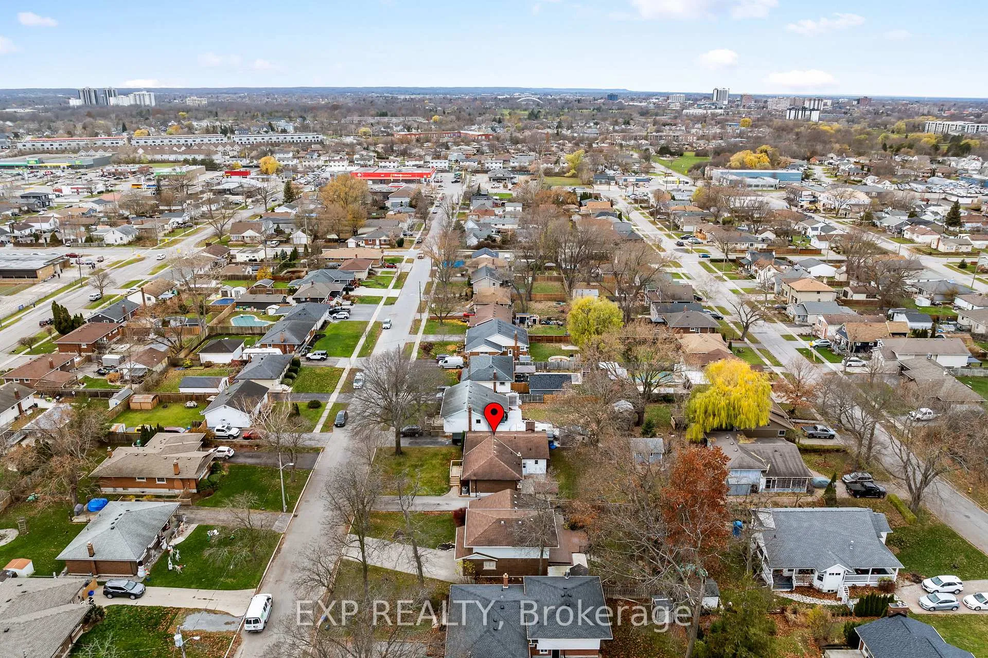 Photo 37 of 51 Burness Drive, St. Catharines, Secord Woods — HOMEH