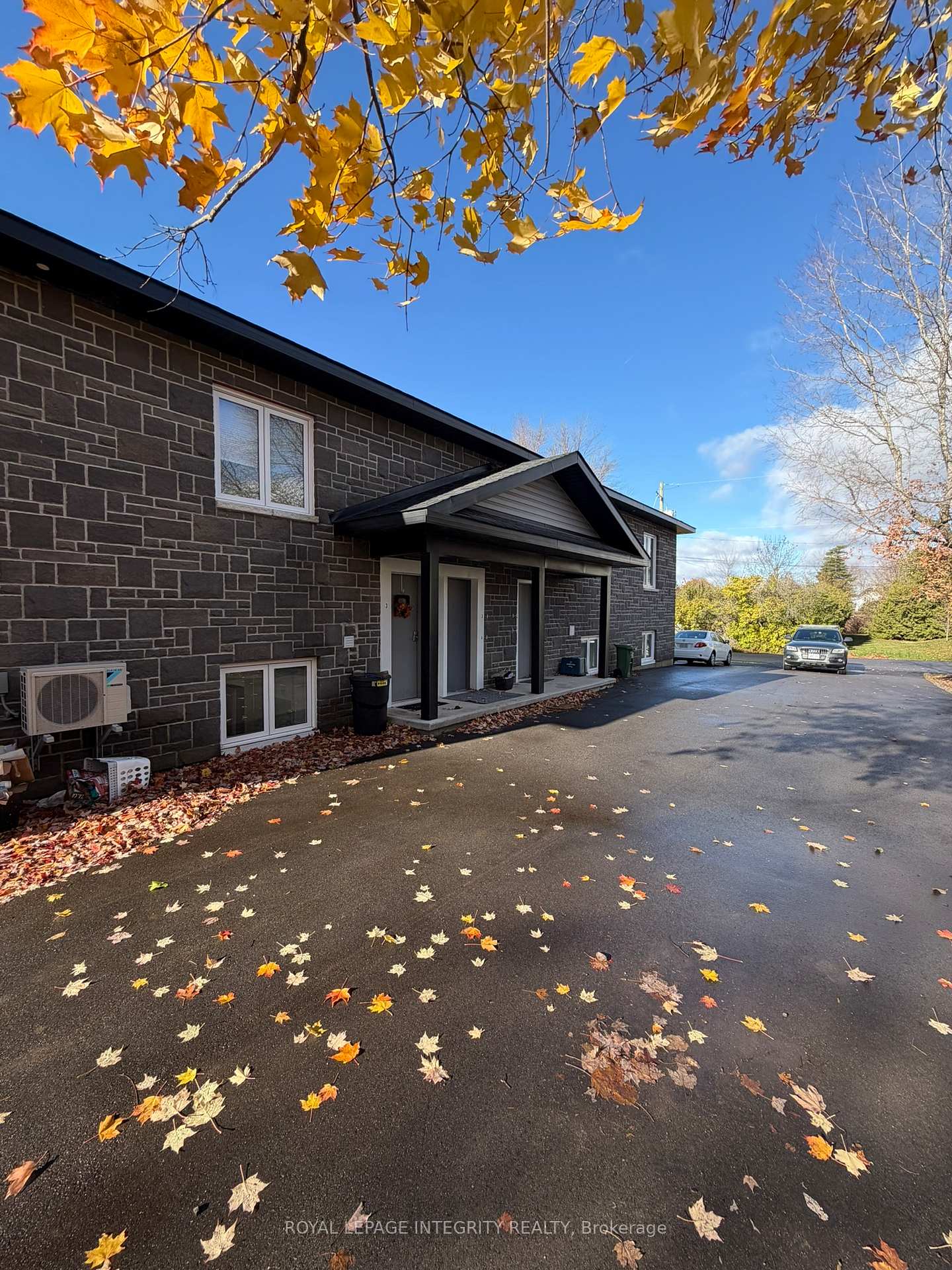 Photo 1 of Unit 4, 82 Christopher Hamilton Street, Ottawa, Richmond — HOMEH