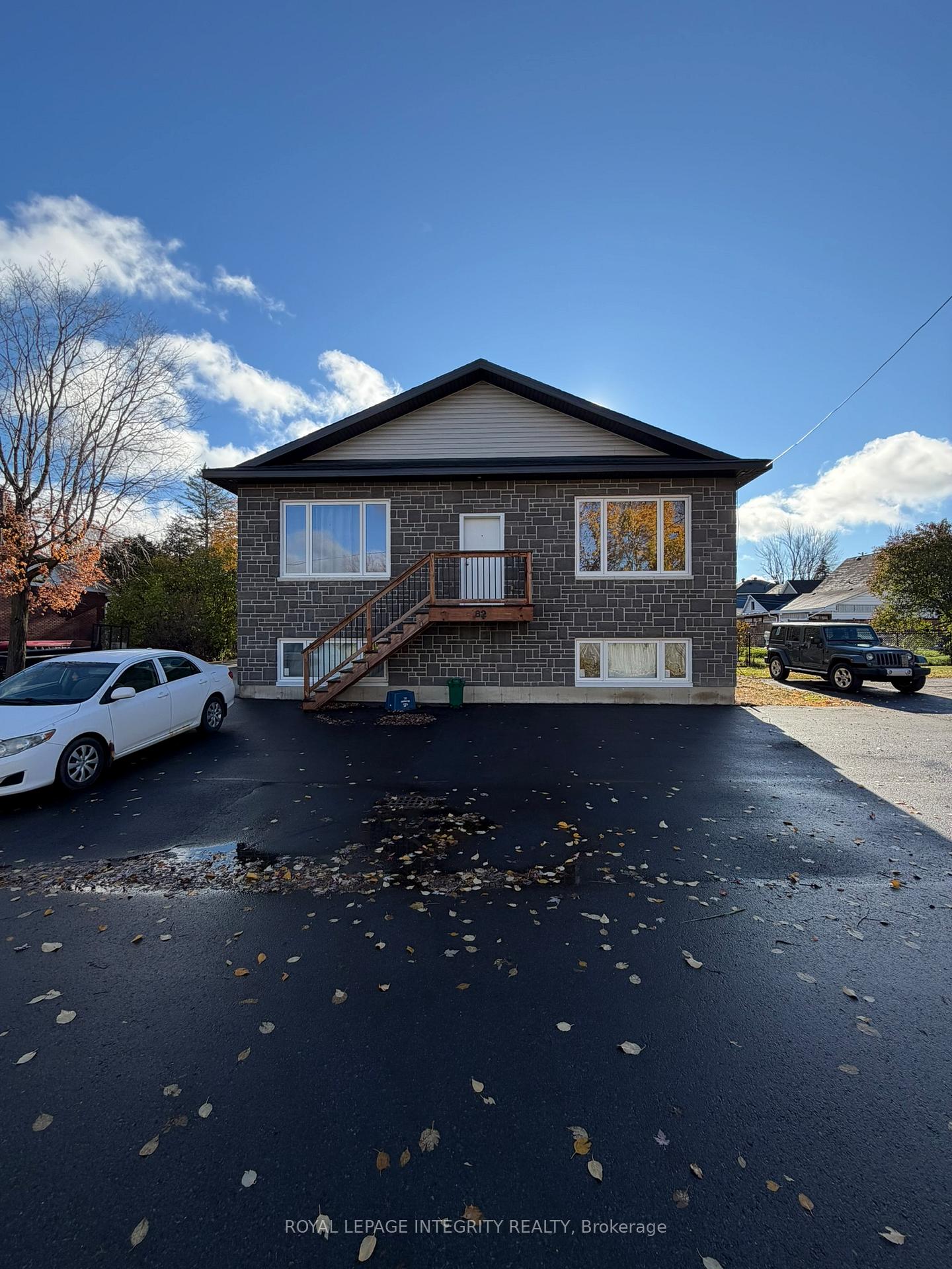 Photo 2 of Unit 4, 82 Christopher Hamilton Street, Ottawa, Richmond — HOMEH