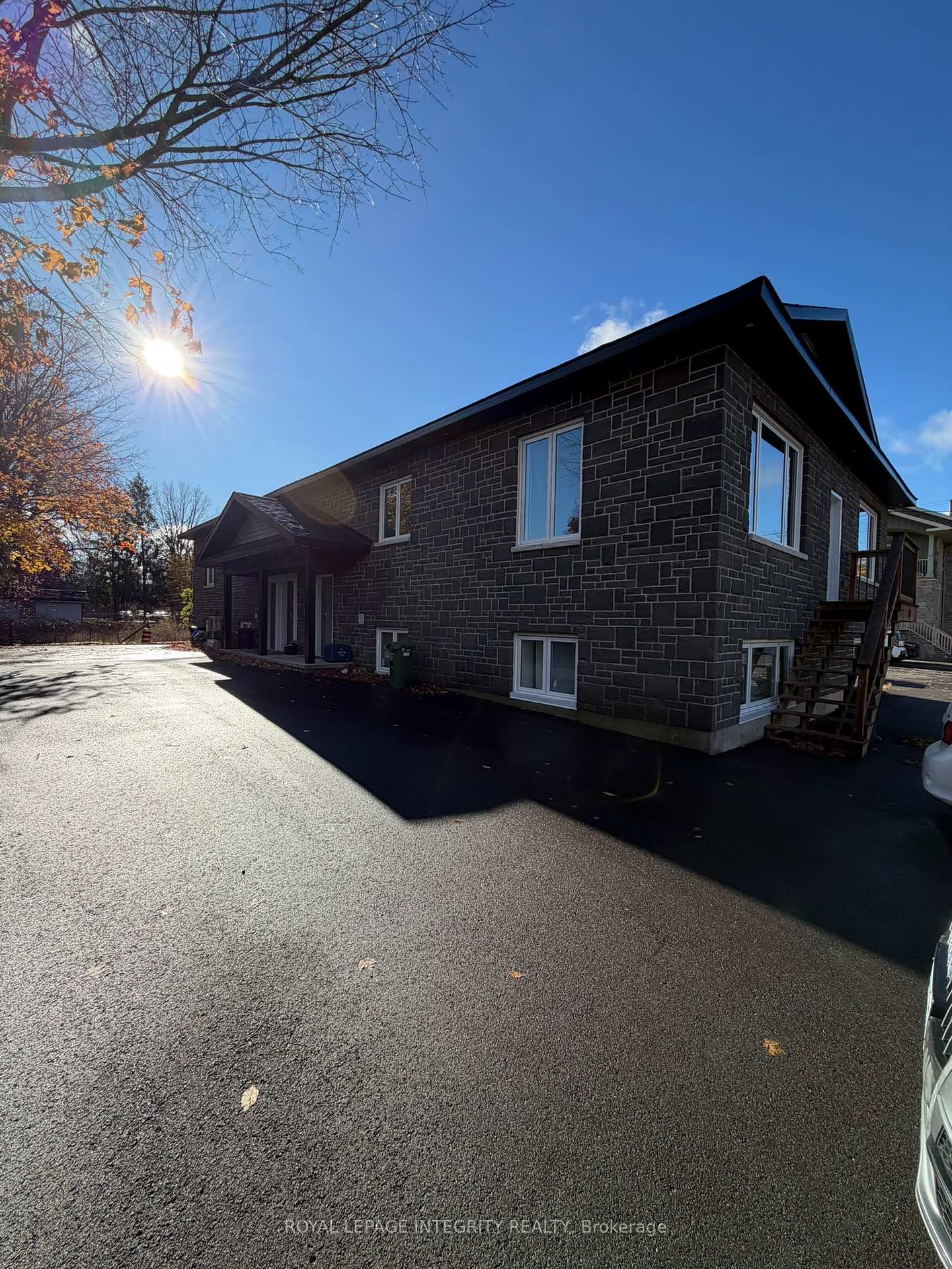 Photo 3 of Unit 4, 82 Christopher Hamilton Street, Ottawa, Richmond — HOMEH