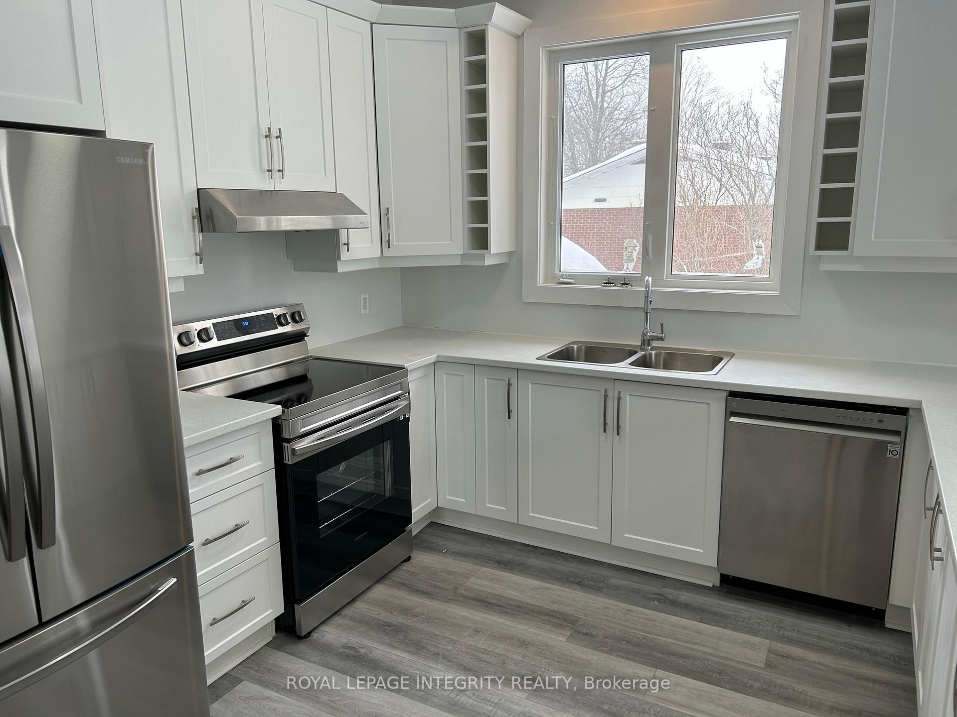 Photo 7 of Unit 4, 82 Christopher Hamilton Street, Ottawa, Richmond — HOMEH