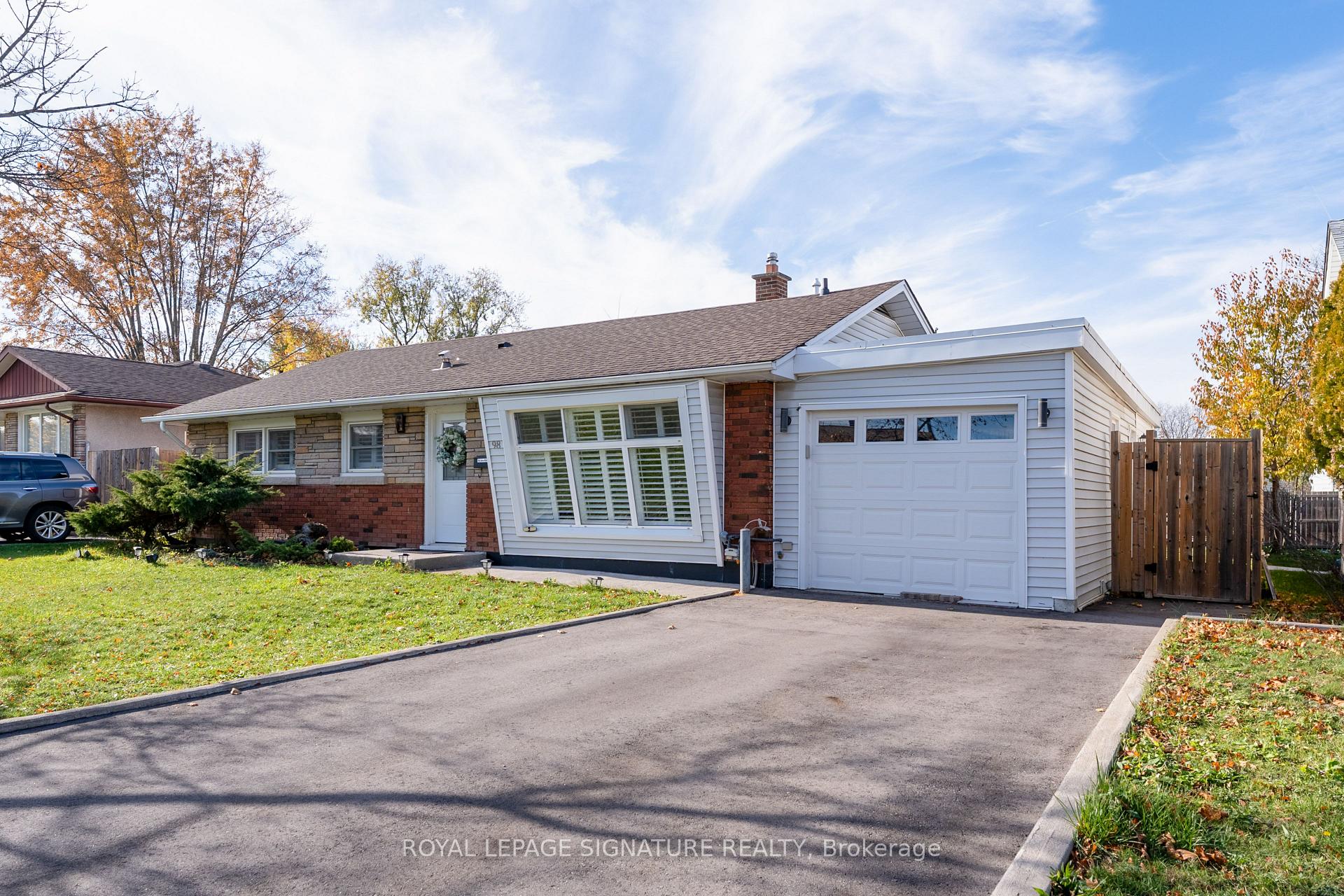 Photo 2 of 98 Jacobson Avenue W, St. Catharines, Glendale/Glenridge — HOMEH