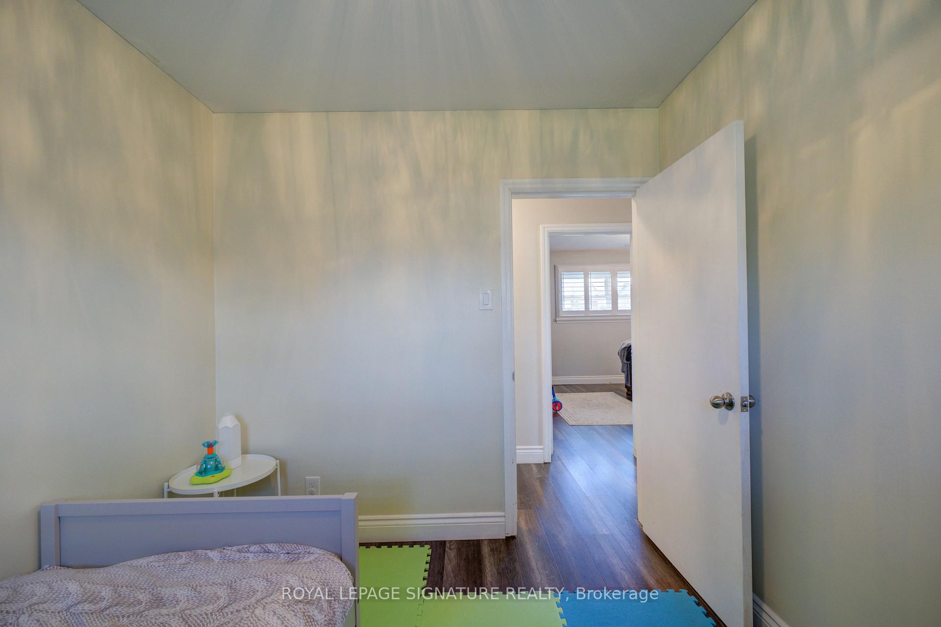 Photo 22 of 98 Jacobson Avenue W, St. Catharines, Glendale/Glenridge — HOMEH