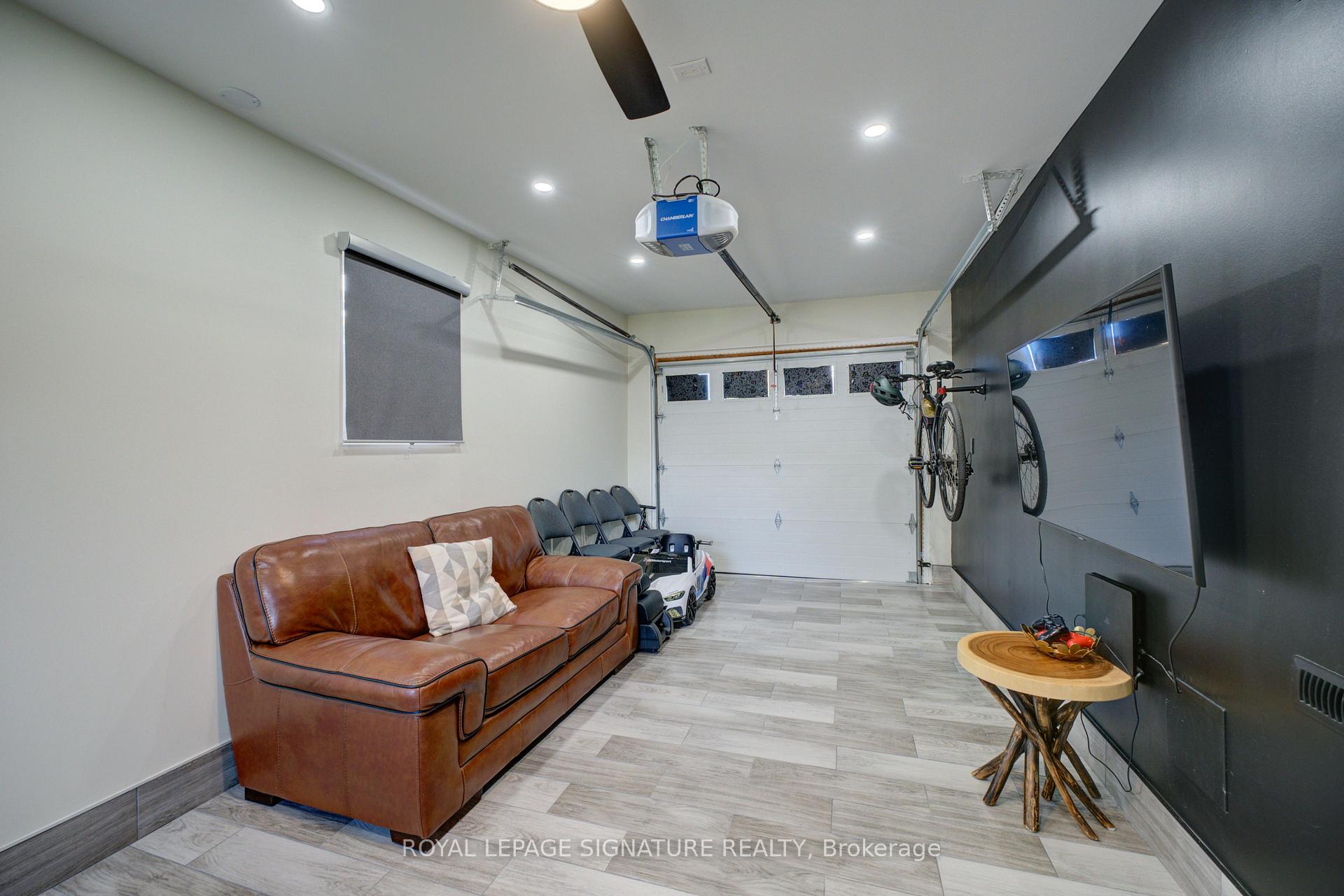 Photo 28 of 98 Jacobson Avenue W, St. Catharines, Glendale/Glenridge — HOMEH
