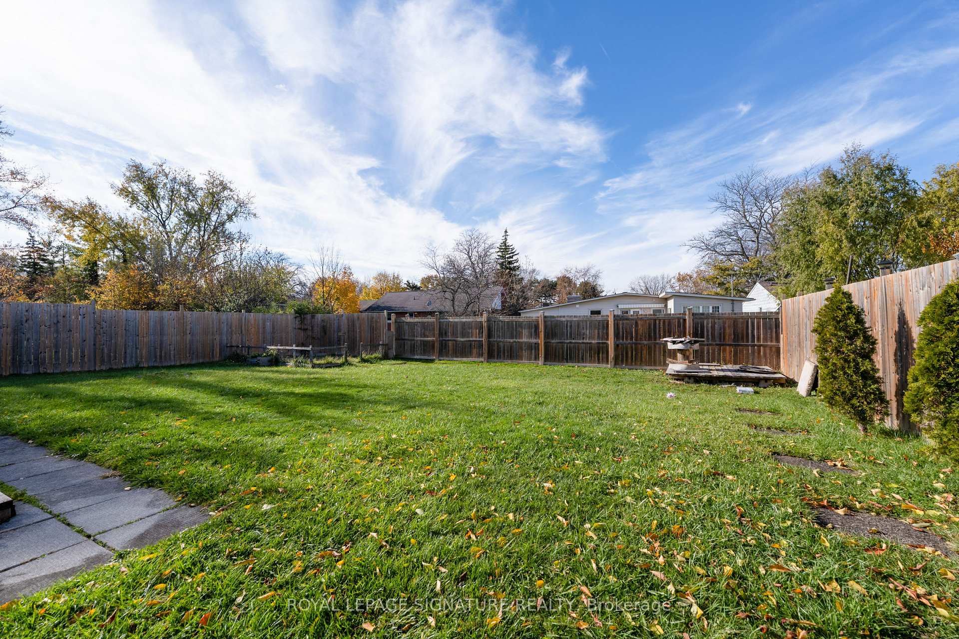 Photo 31 of 98 Jacobson Avenue W, St. Catharines, Glendale/Glenridge — HOMEH