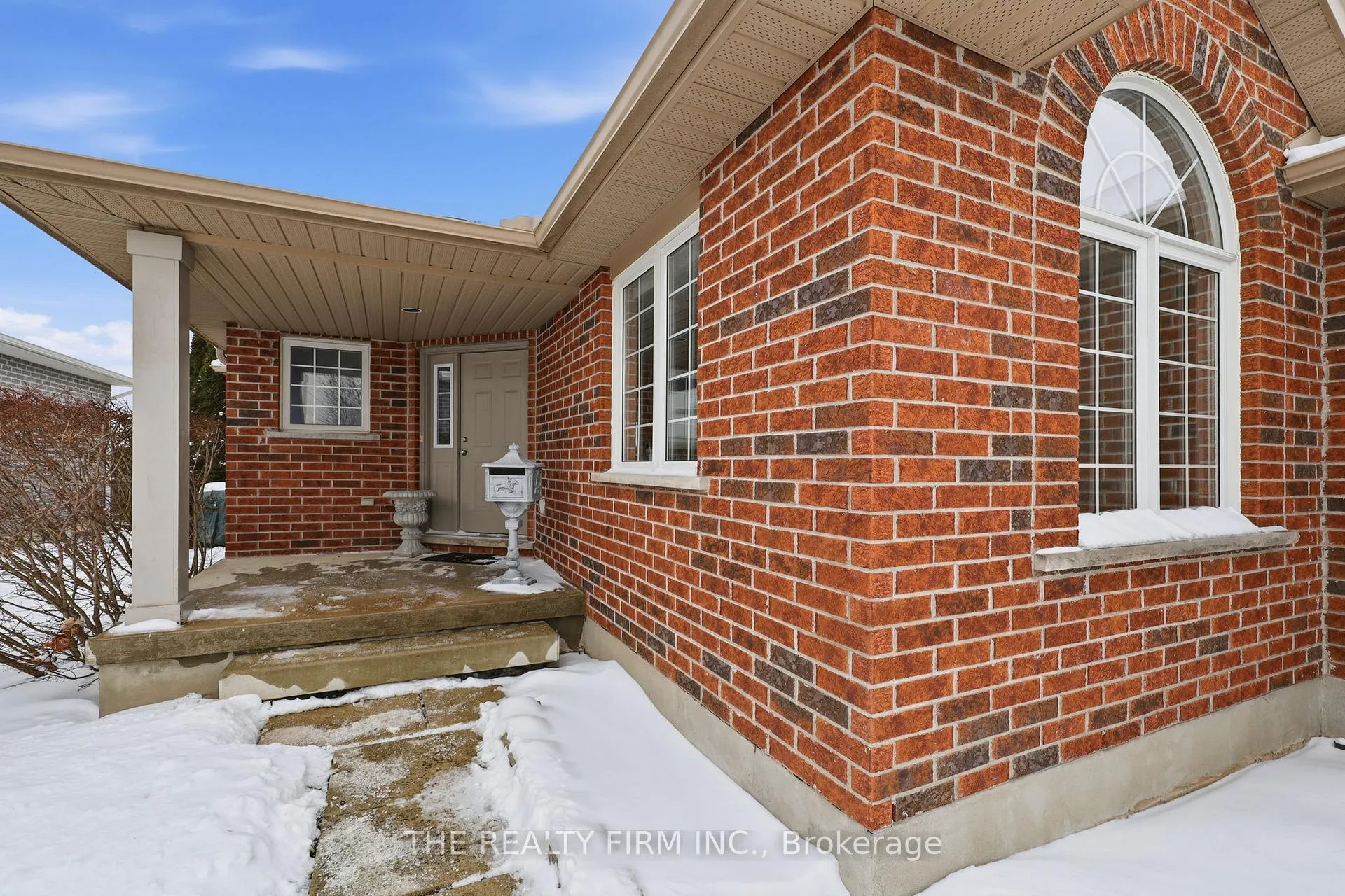 Photo 4 of 21 Kantor Court, St. Thomas — HOMEH