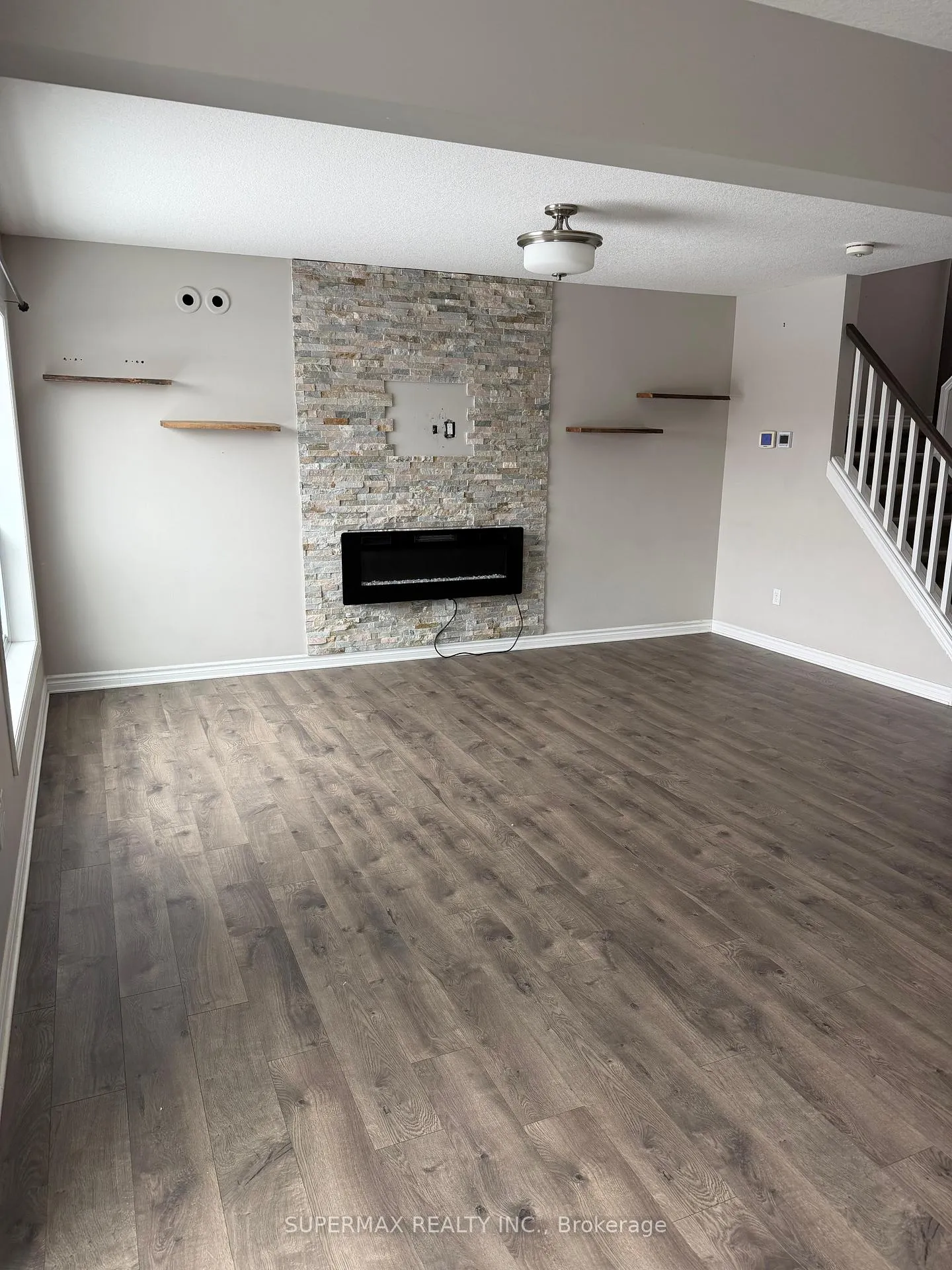 Photo 11 of 6 Martingale Terrace, St. Thomas — HOMEH