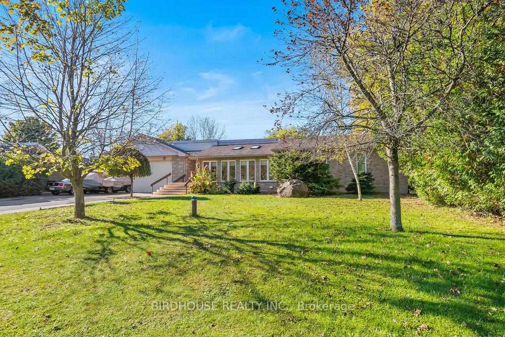 Photo 3 of 815 Kimberly Drive, Selwyn — HOMEH