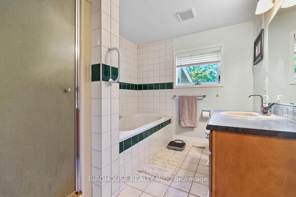 Photo 16 of 815 Kimberly Drive, Selwyn — HOMEH