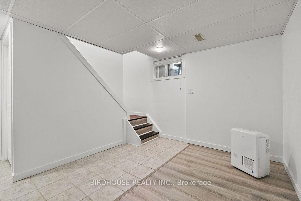 Photo 23 of 815 Kimberly Drive, Selwyn — HOMEH