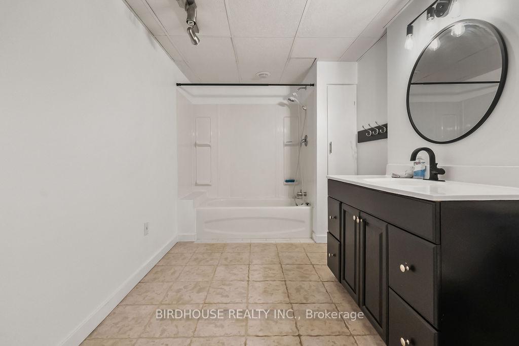 Photo 32 of 815 Kimberly Drive, Selwyn — HOMEH