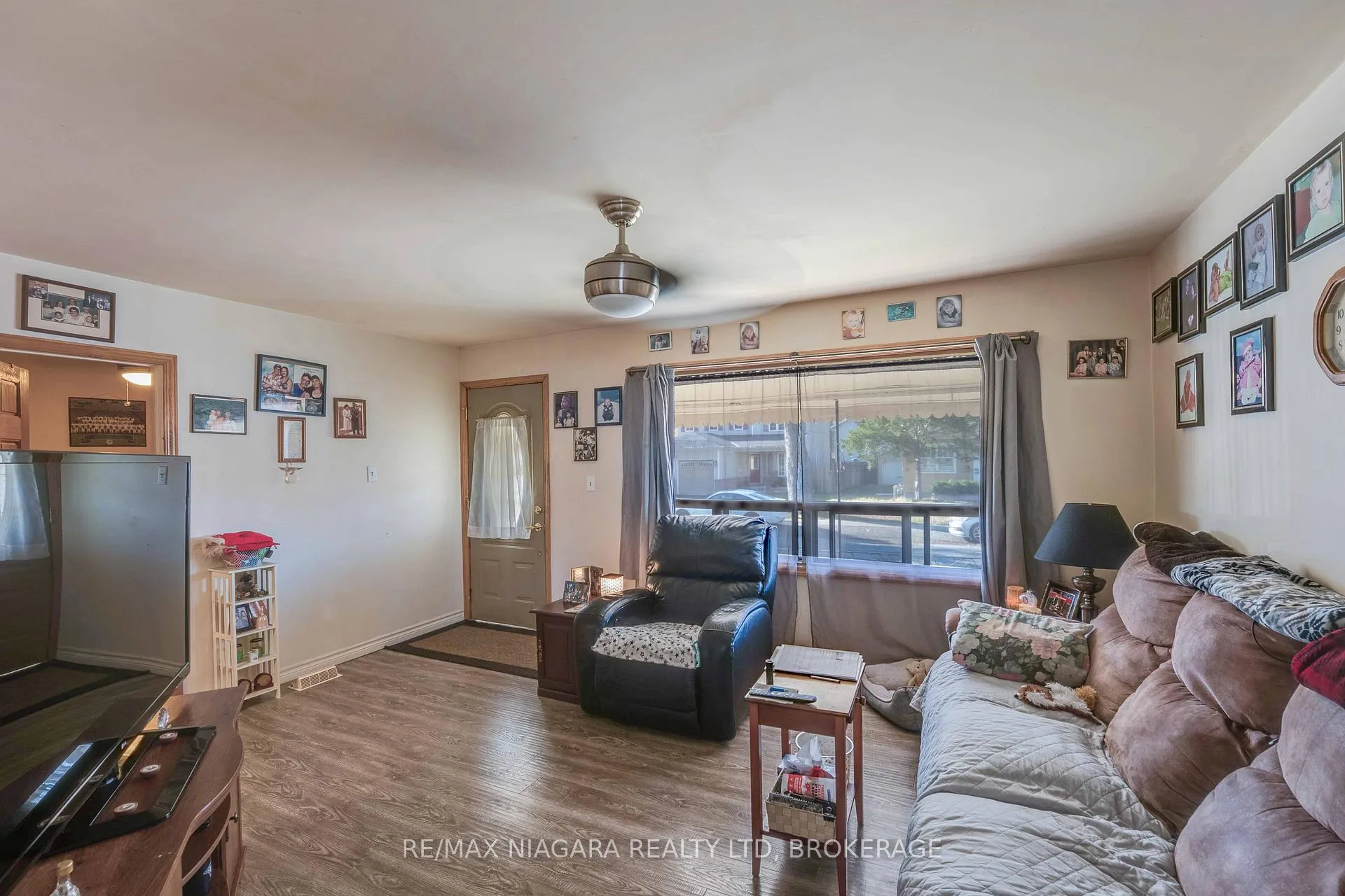 Photo 3 of 50 Haig Street, St. Catharines, Haig — HOMEH