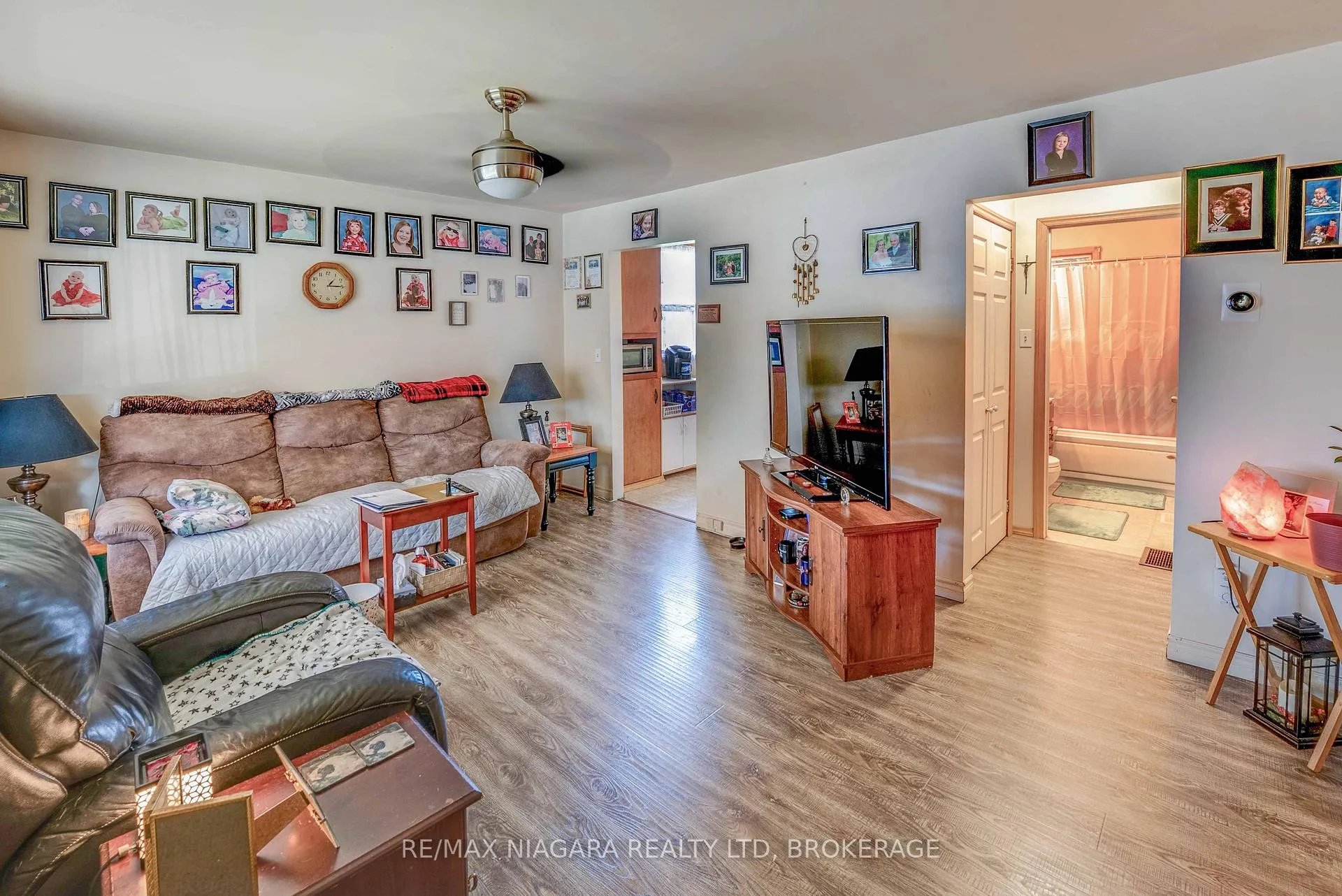 Photo 4 of 50 Haig Street, St. Catharines, Haig — HOMEH