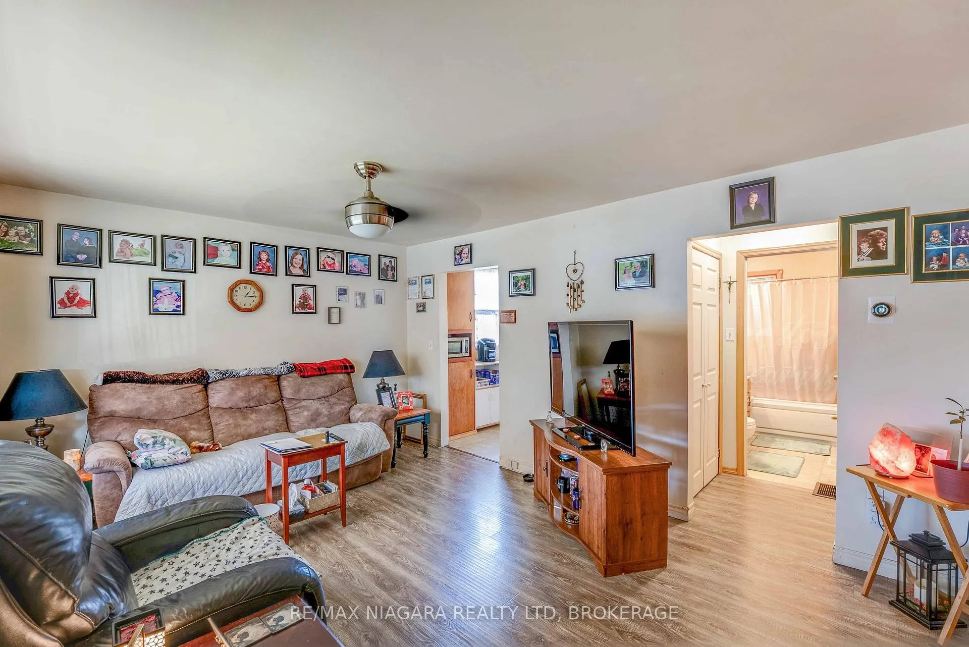 Photo 5 of 50 Haig Street, St. Catharines, Haig — HOMEH