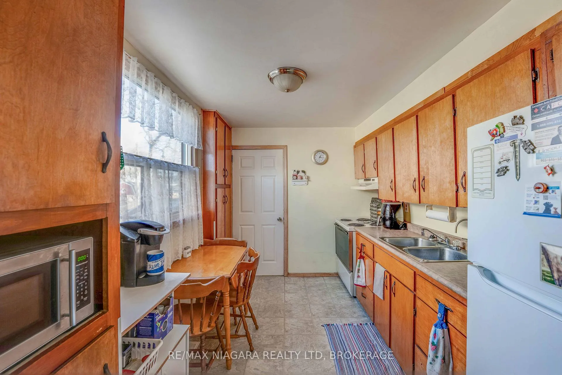 Photo 7 of 50 Haig Street, St. Catharines, Haig — HOMEH