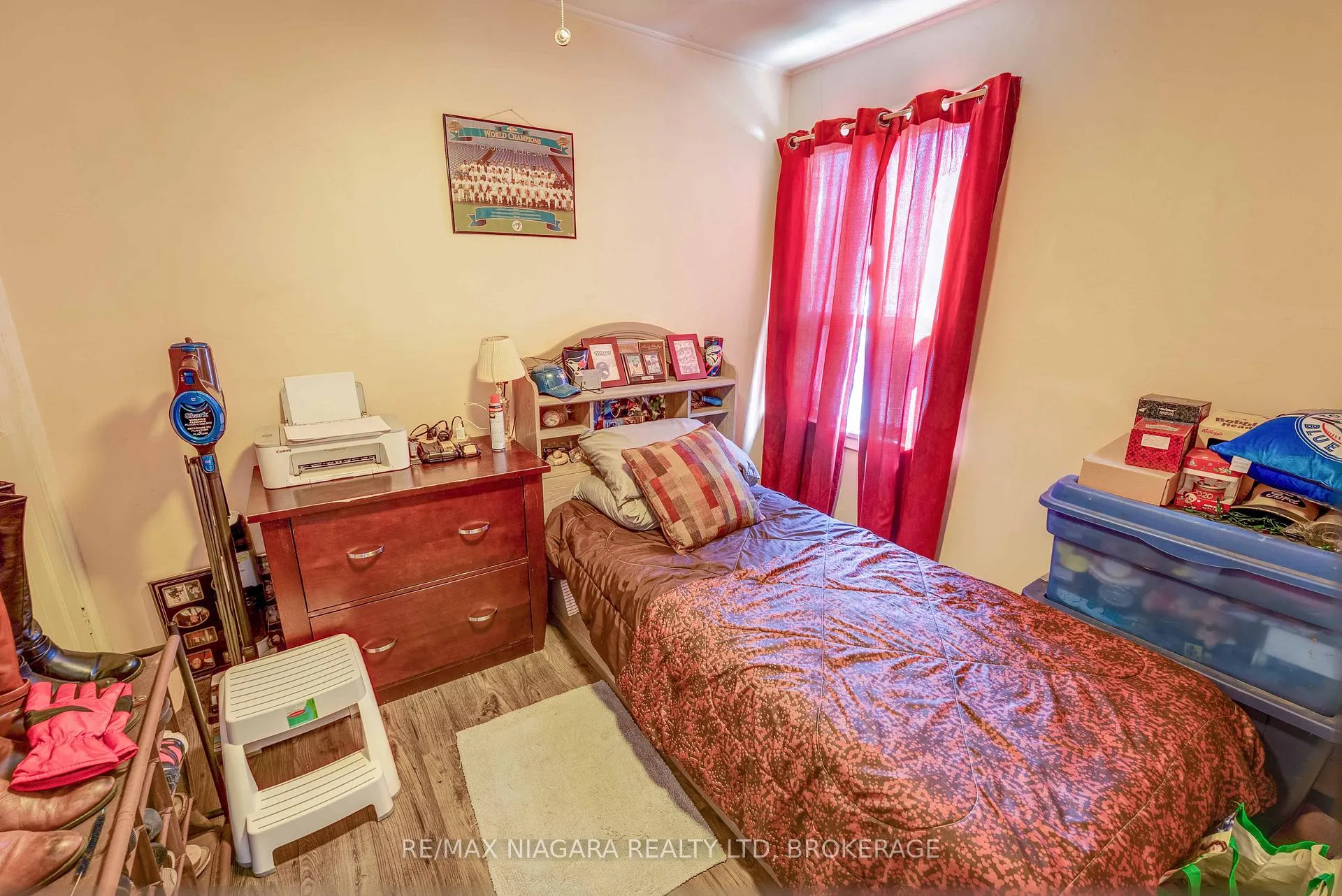 Photo 14 of 50 Haig Street, St. Catharines, Haig — HOMEH