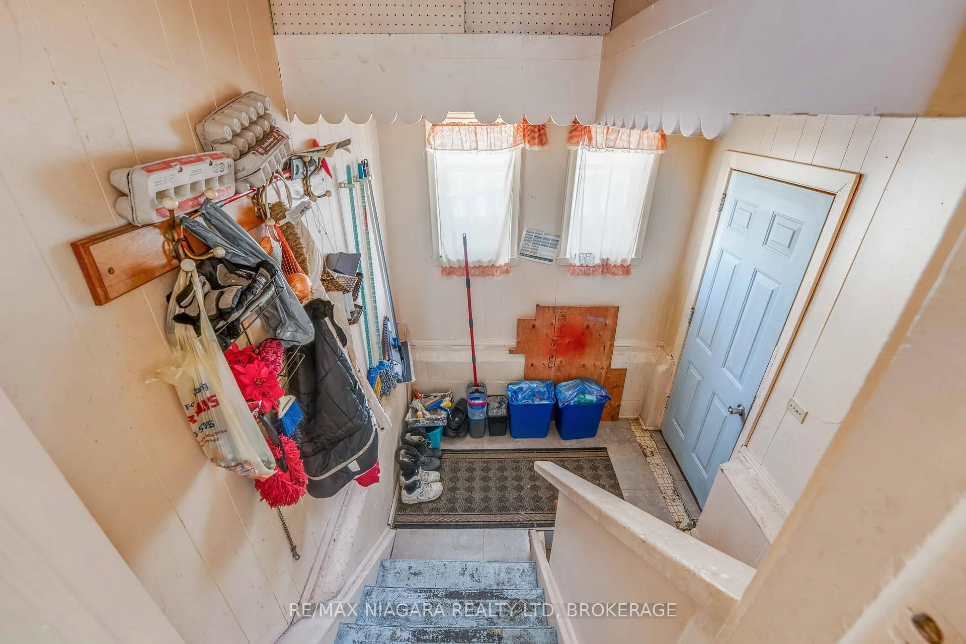 Photo 15 of 50 Haig Street, St. Catharines, Haig — HOMEH