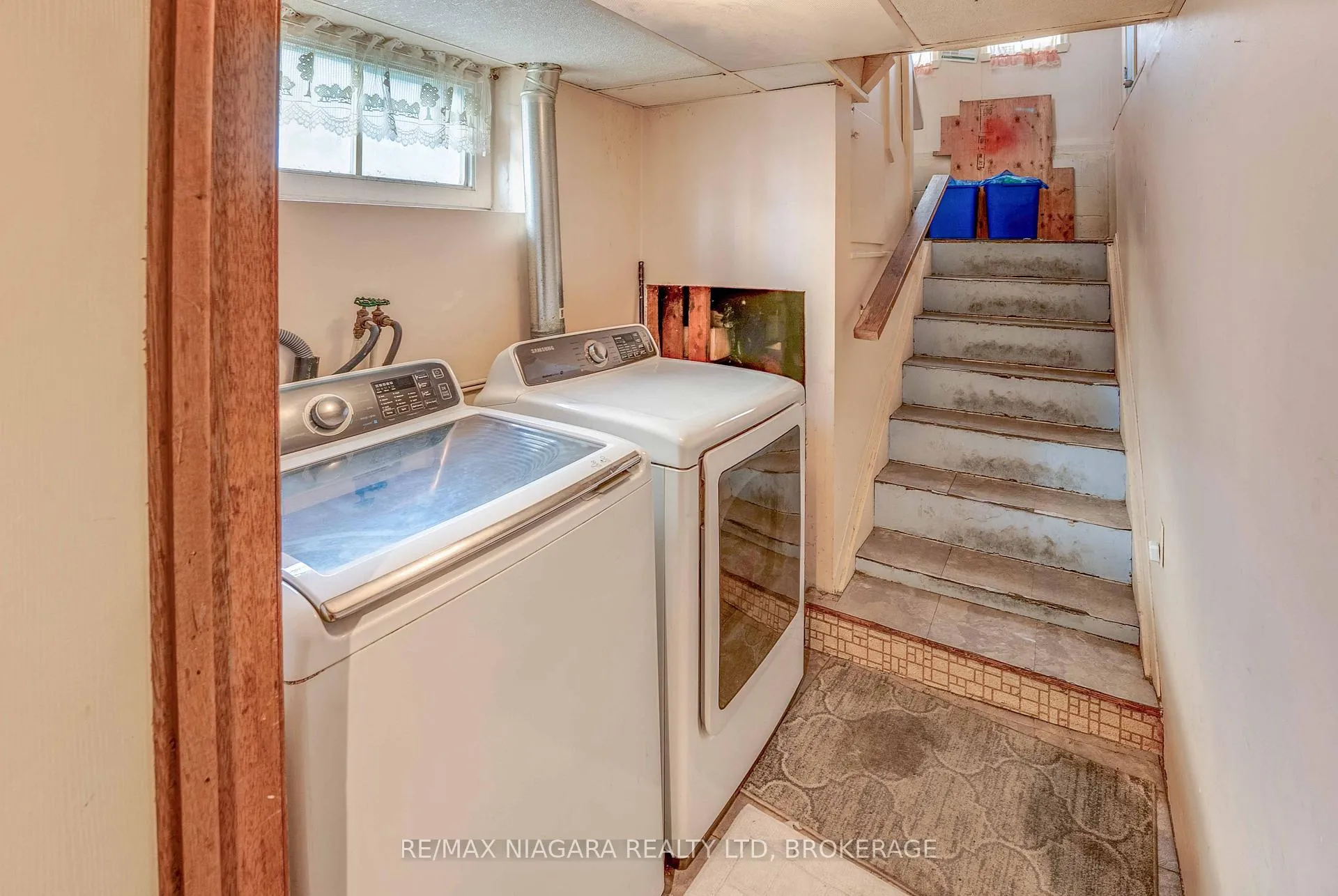 Photo 16 of 50 Haig Street, St. Catharines, Haig — HOMEH