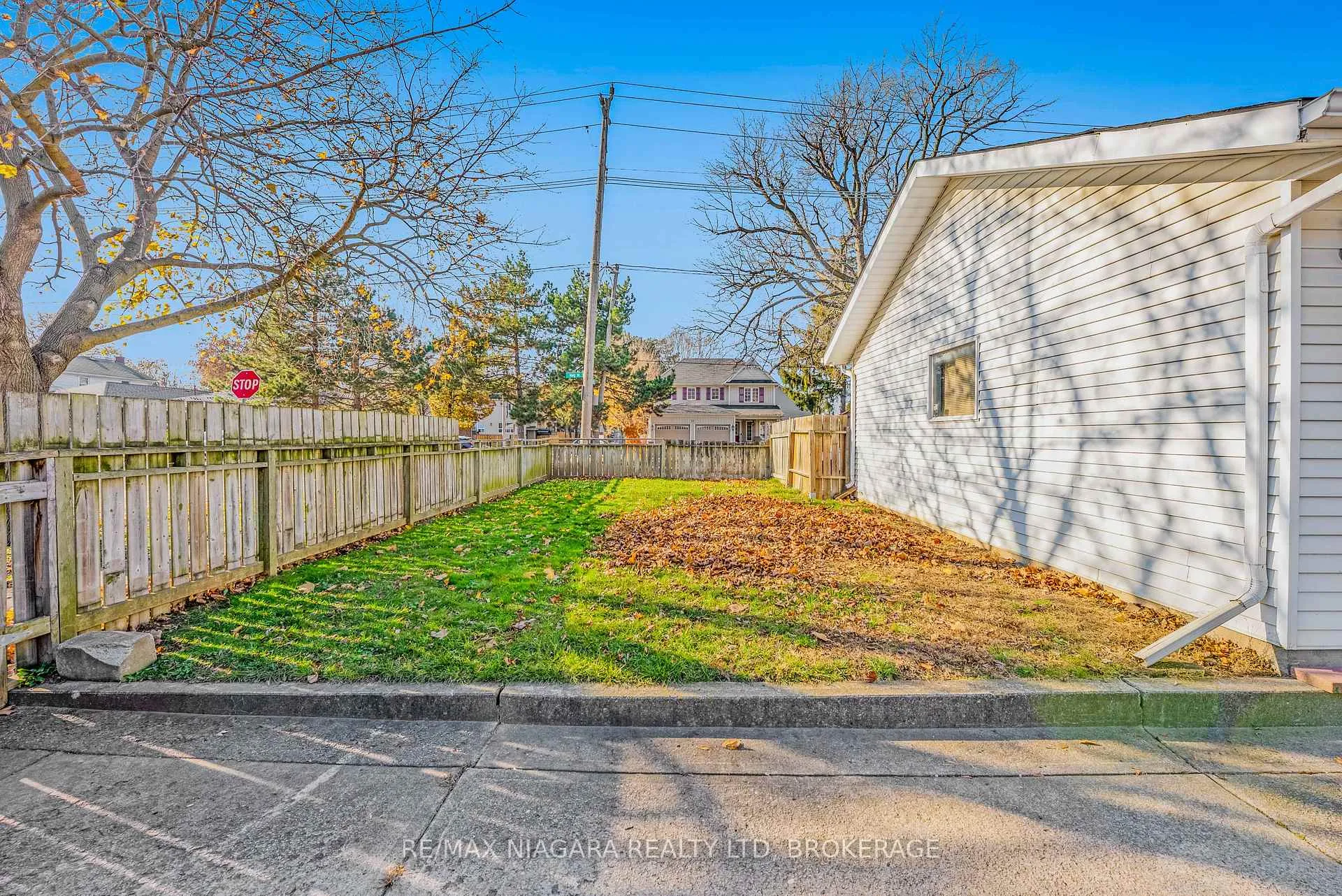 Photo 31 of 50 Haig Street, St. Catharines, Haig — HOMEH