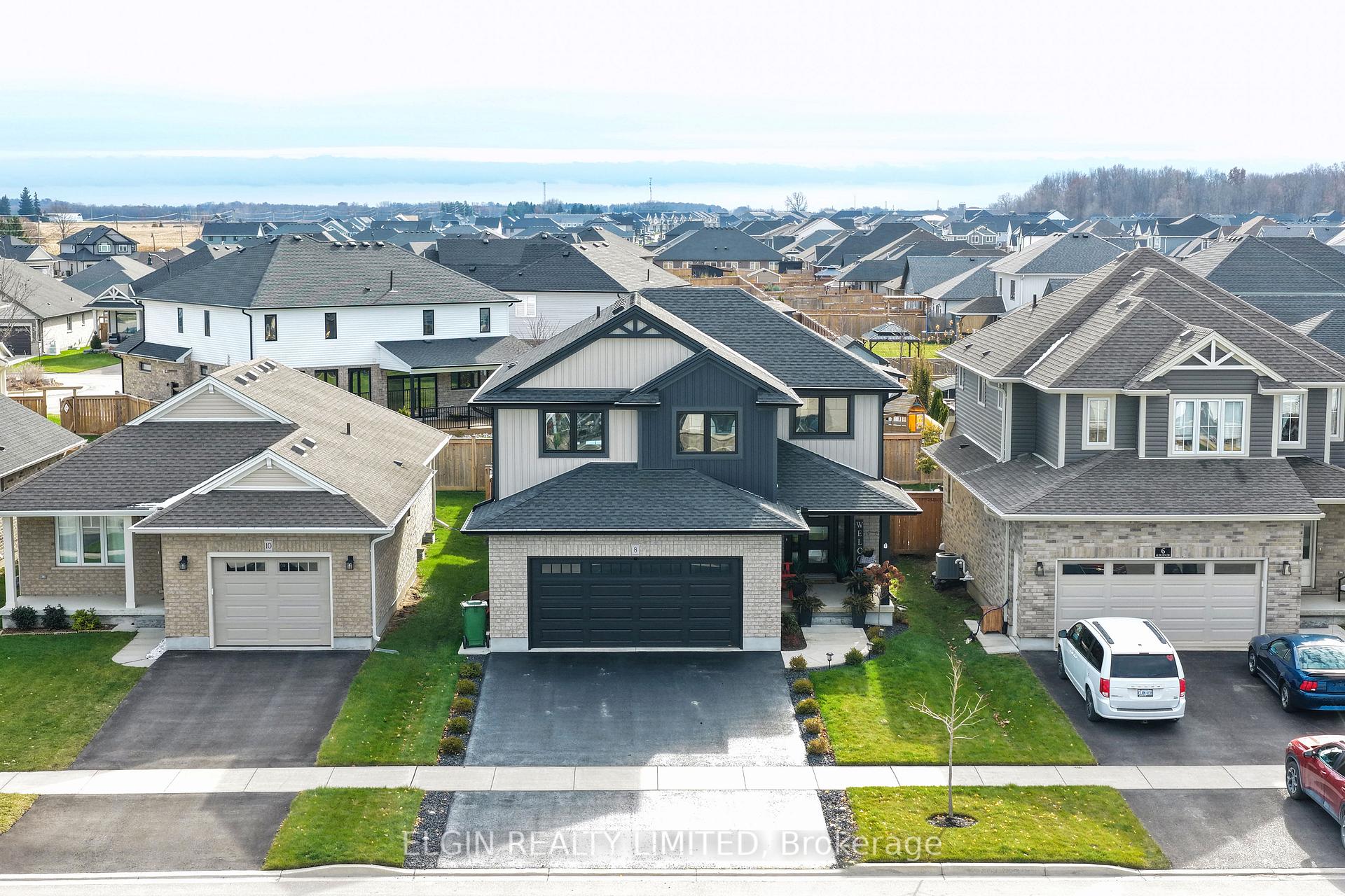 Photo 2 of 8 Auburn Drive, St. Thomas — HOMEH