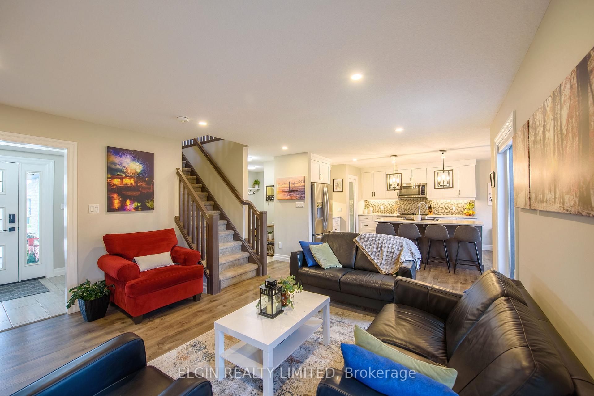 Photo 5 of 8 Auburn Drive, St. Thomas — HOMEH