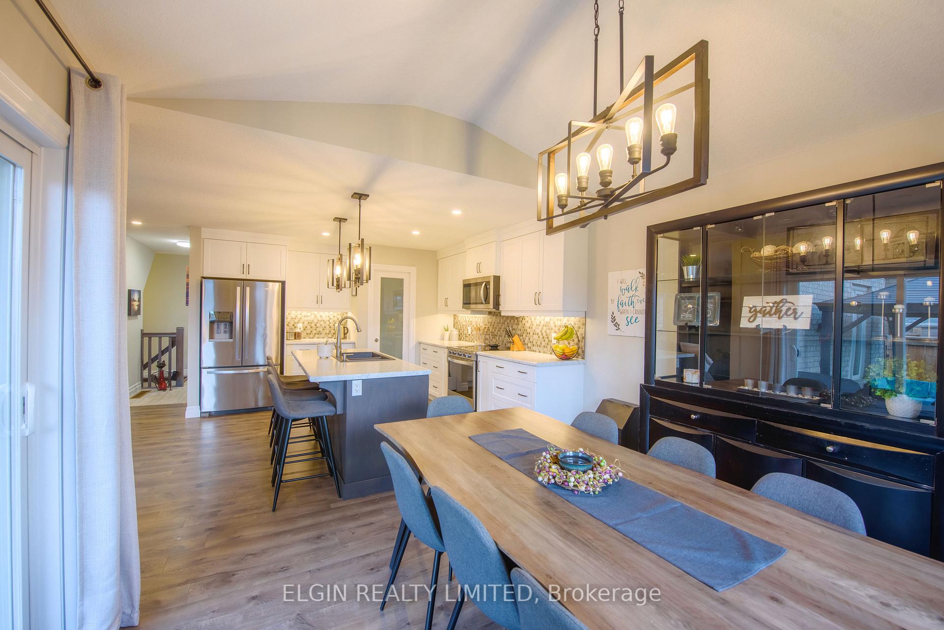 Photo 8 of 8 Auburn Drive, St. Thomas — HOMEH
