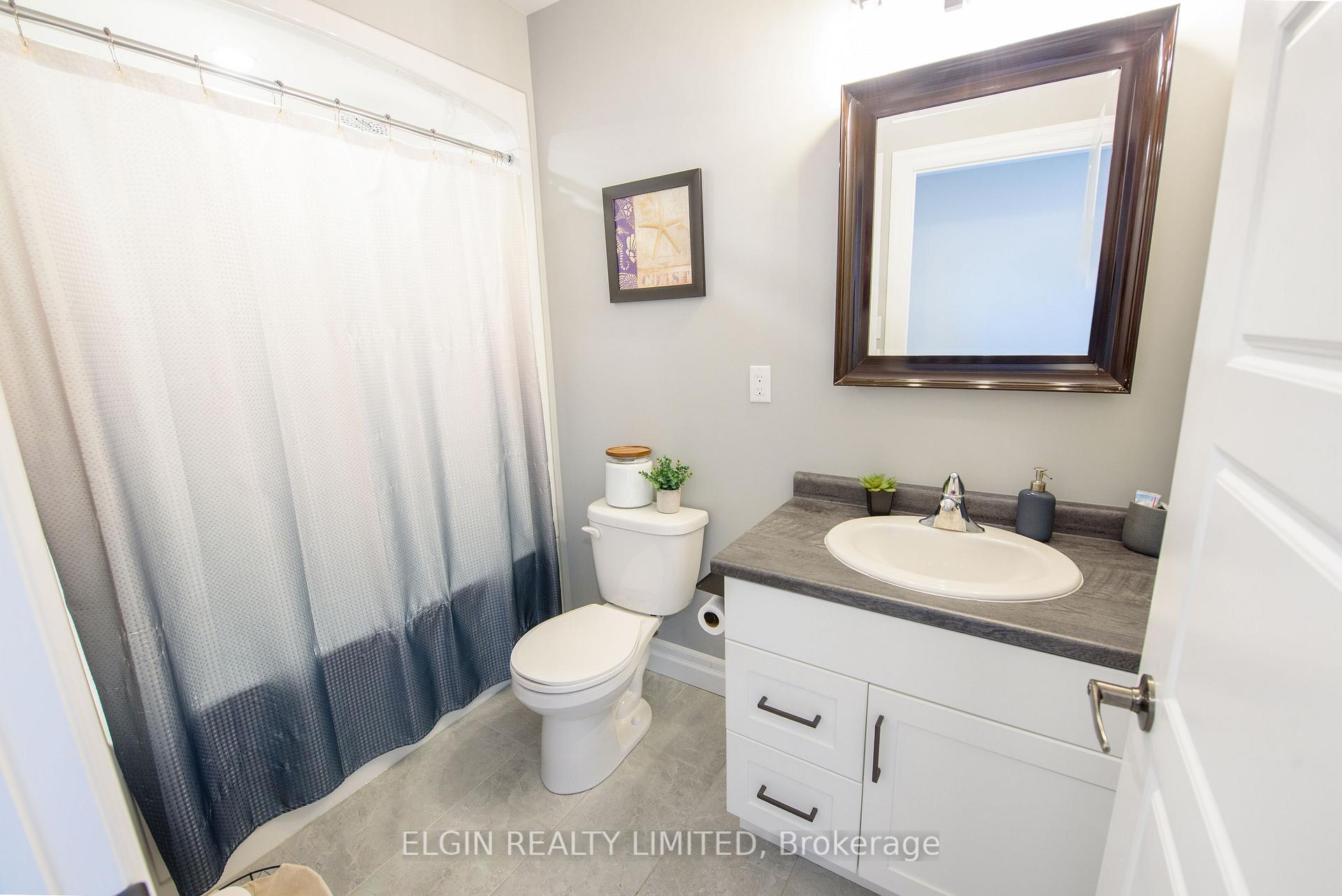 Photo 17 of 8 Auburn Drive, St. Thomas — HOMEH
