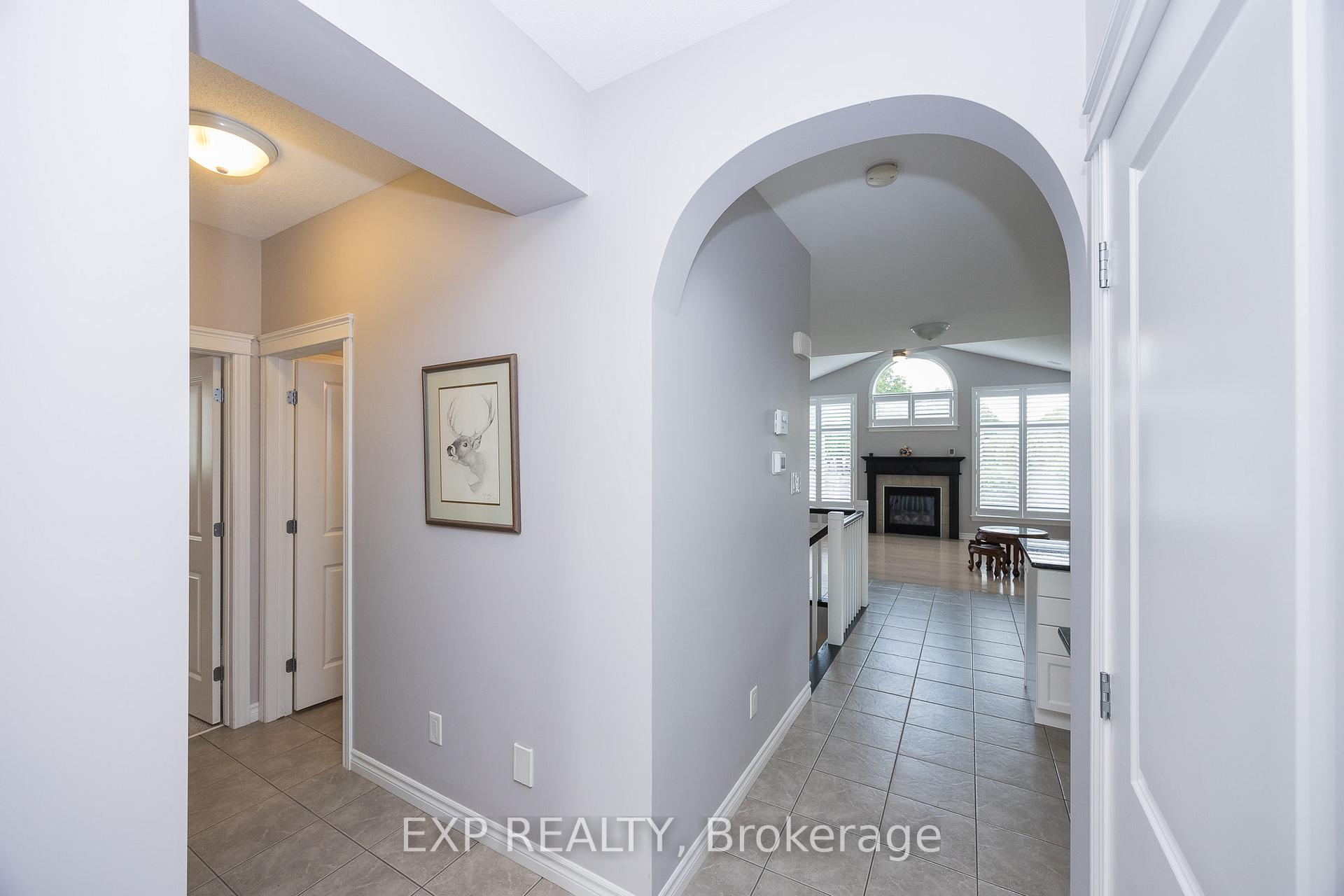 Photo 3 of 31 Gertie Street, Ottawa, Richmond — HOMEH