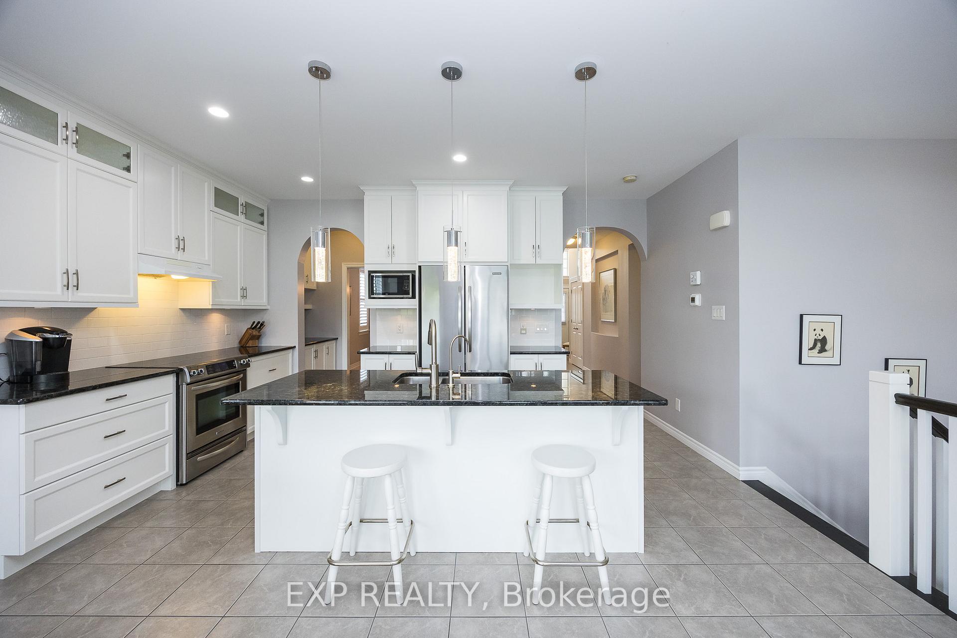 Photo 12 of 31 Gertie Street, Ottawa, Richmond — HOMEH